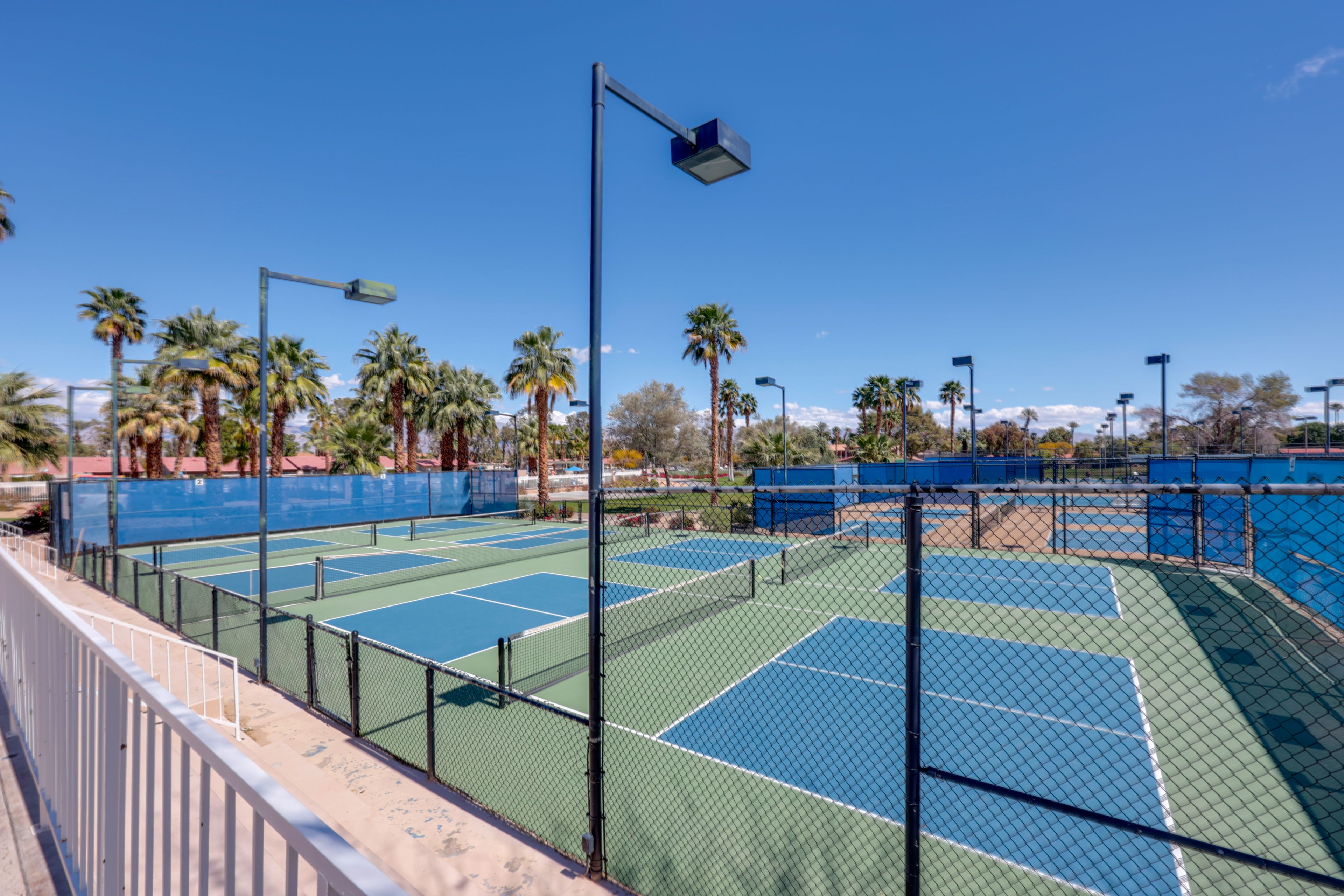 Indian Palms Country Club & Resort Amenities | Tennis/Pickleball Courts