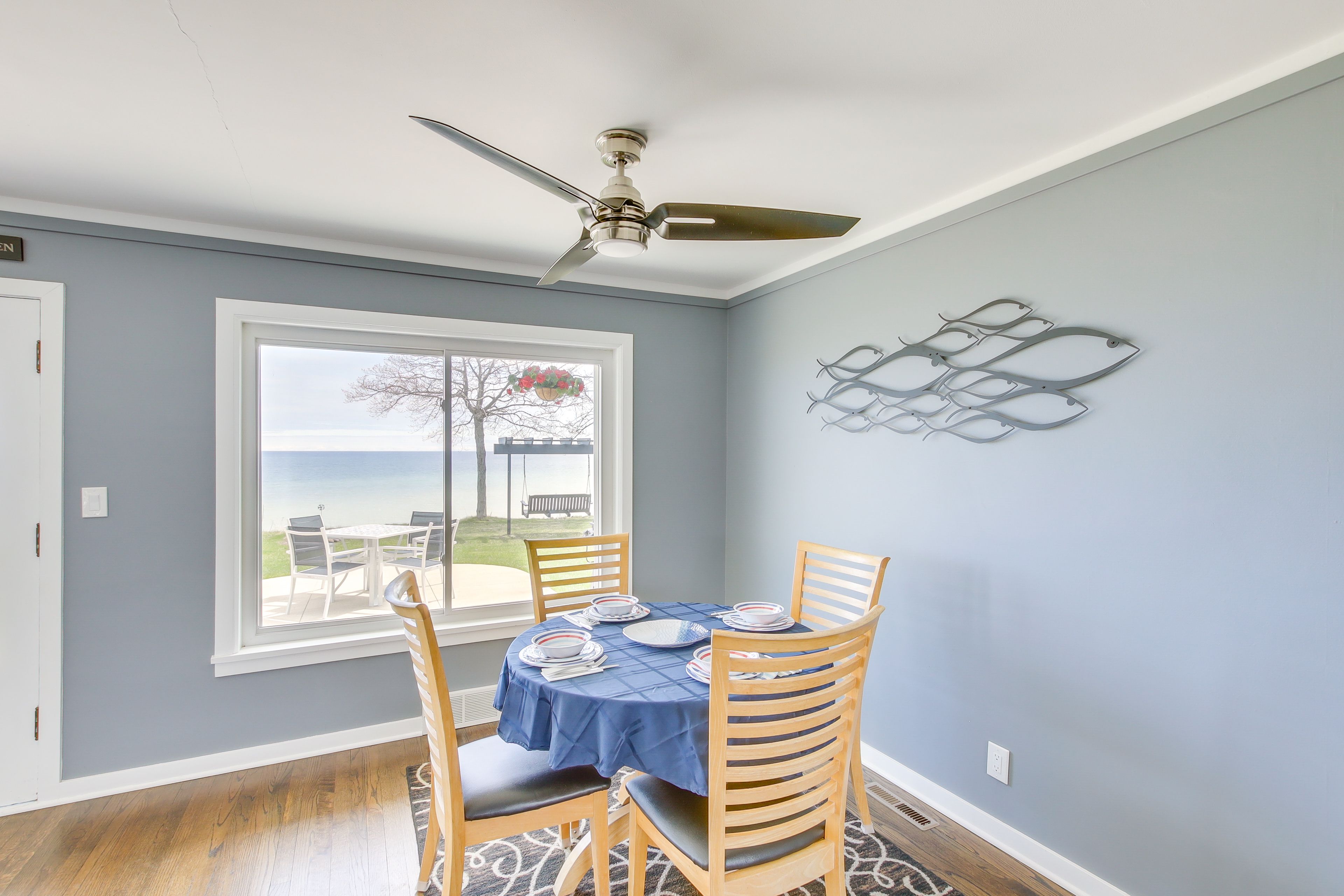 Dining Area | Dishware/Flatware Provided | Free WiFi