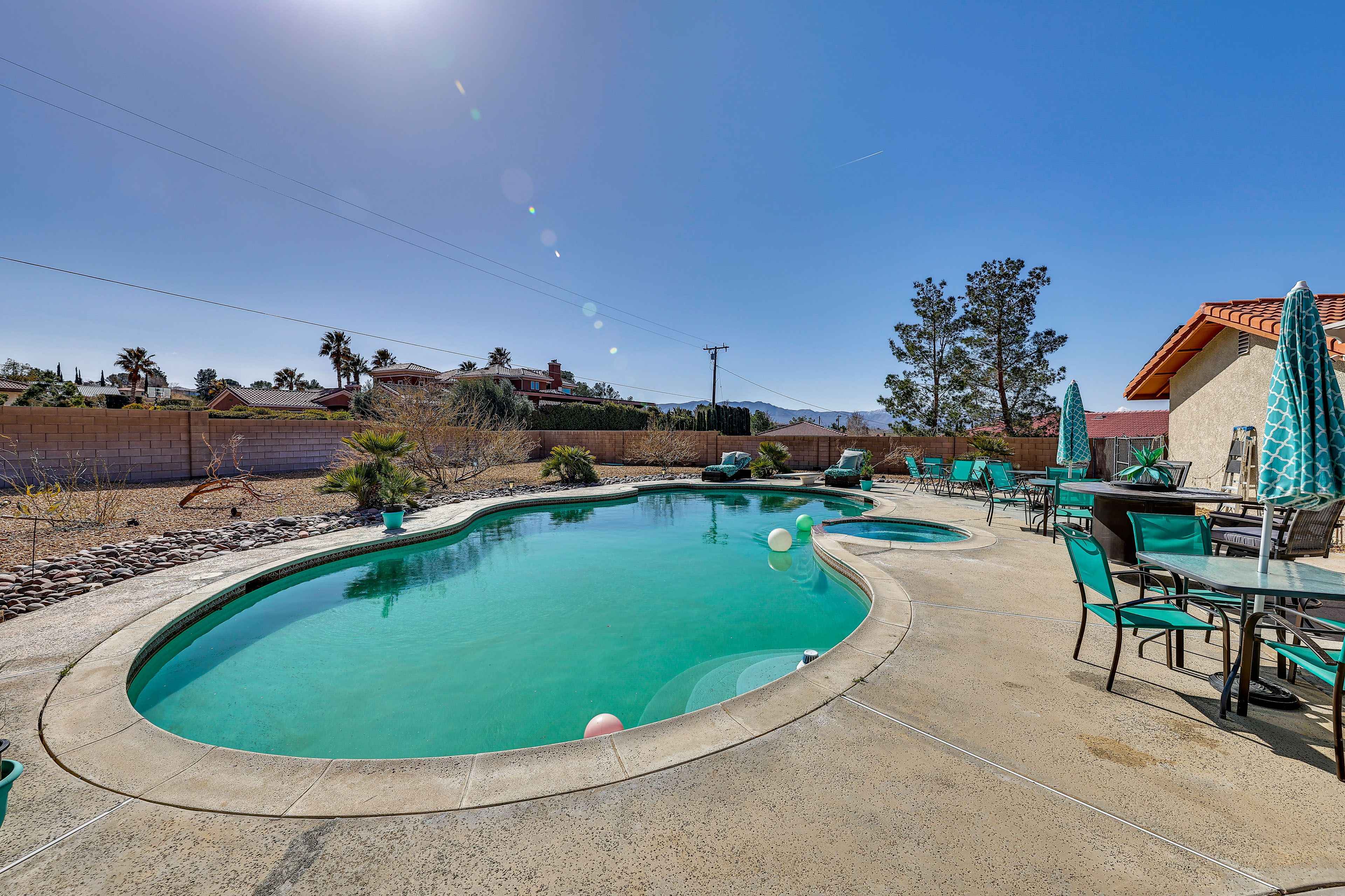 Apple Valley Vacation Rental | 2,700 Sq Ft | 3BR | 2.5BA | Step-Free Entry