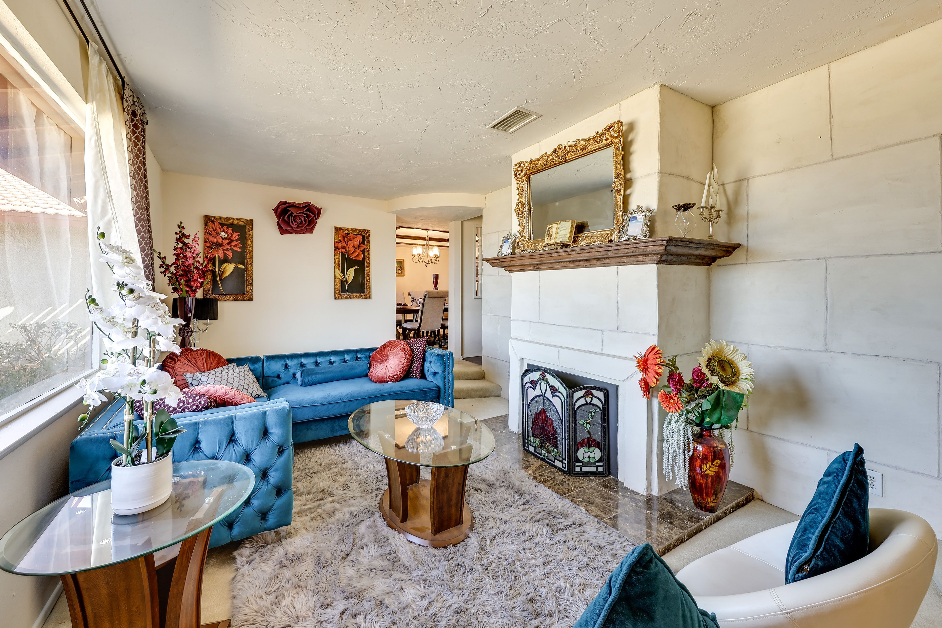 Living Room | Free WiFi | Central A/C