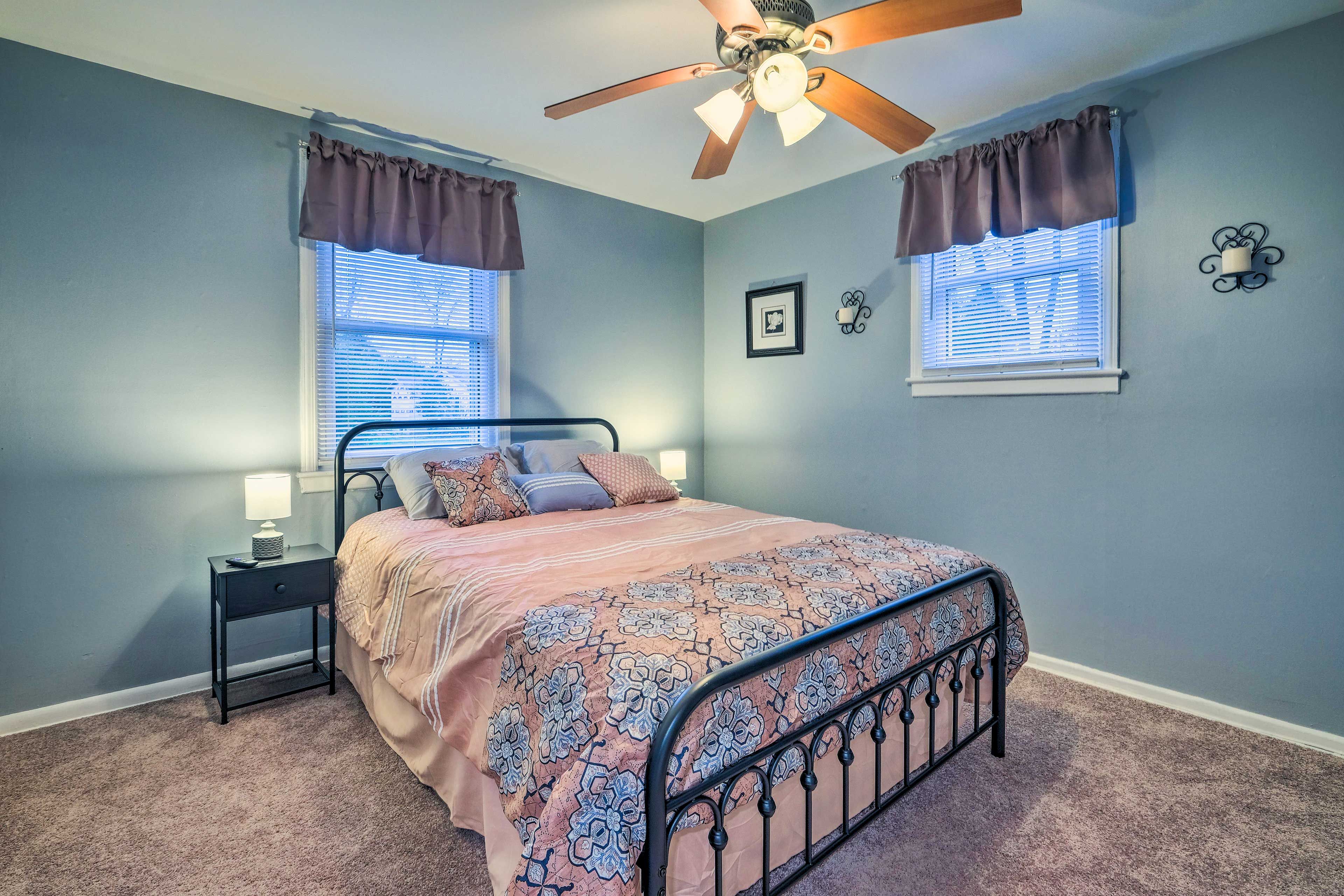 Bedroom 2 | Queen Bed
