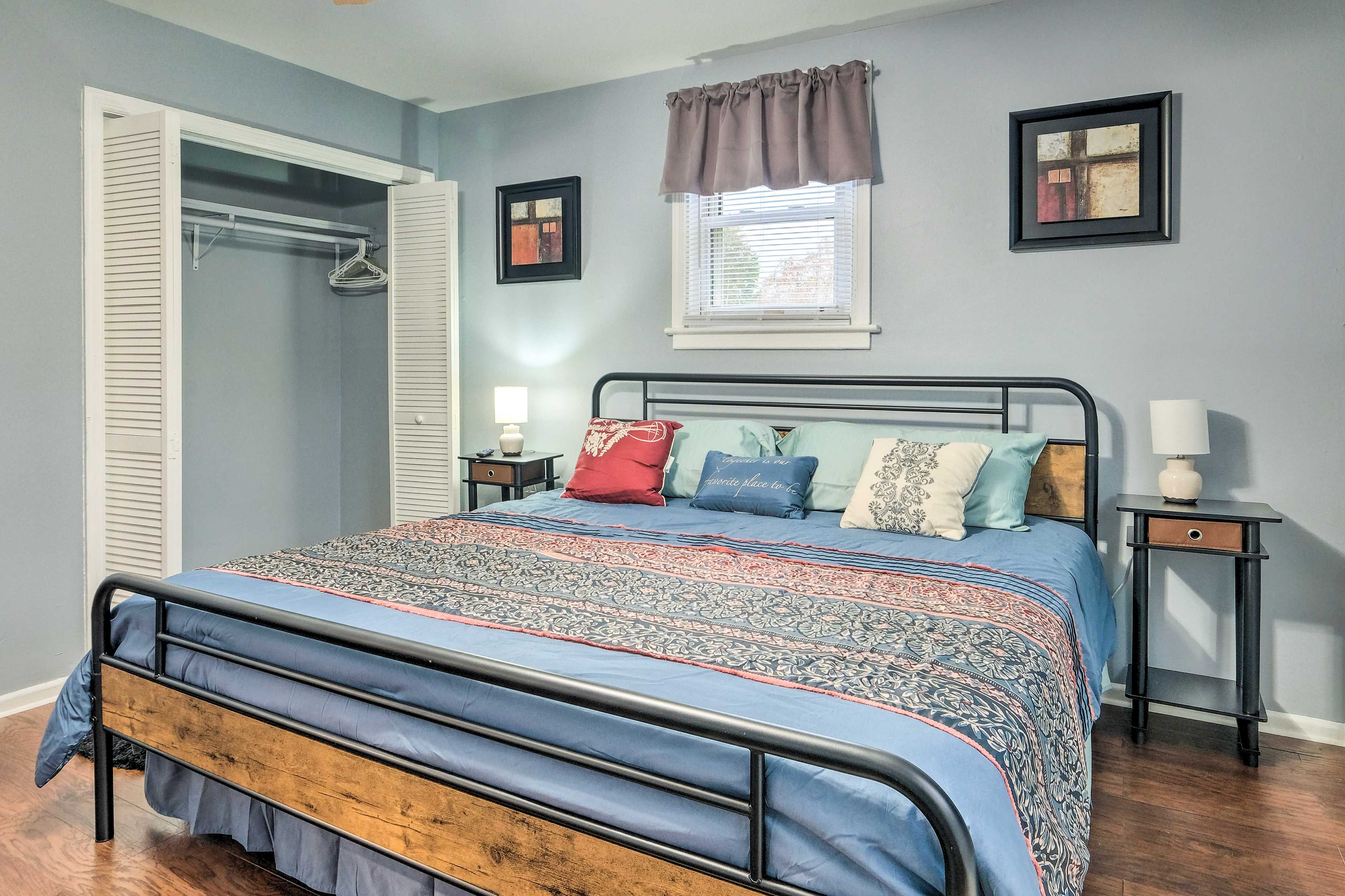 Bedroom 1 | King Bed | Linens Provided