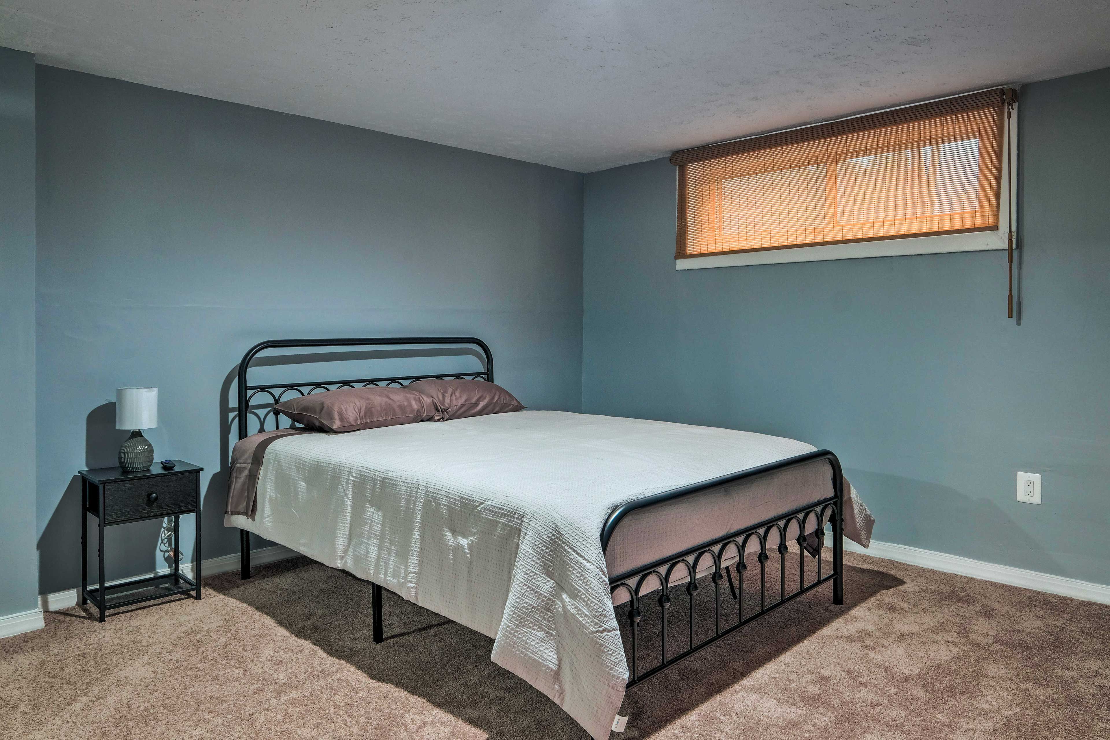 Bedroom 4 | Queen Bed | Basement Level | Stairs Required
