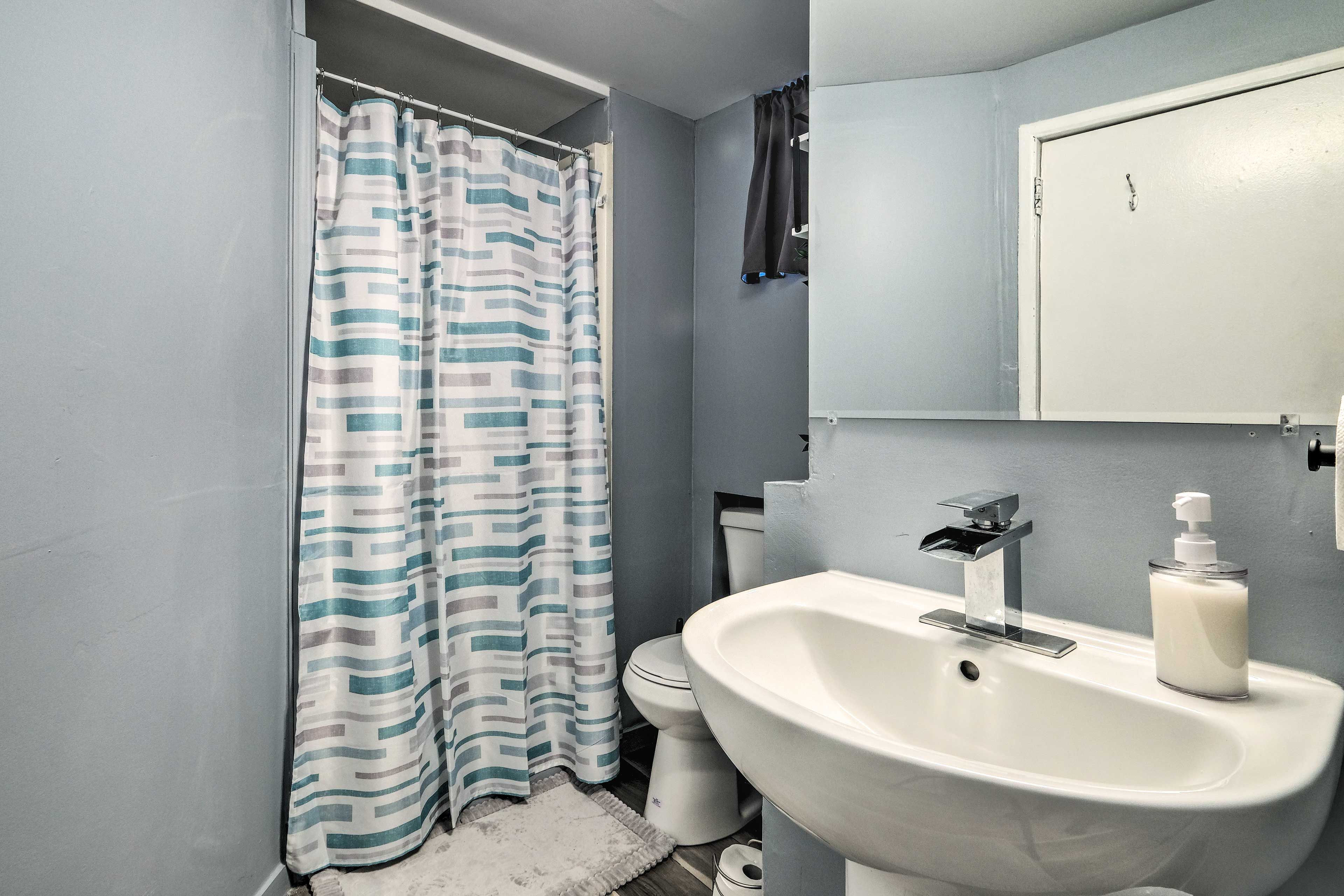 Bathroom | Towels Provided