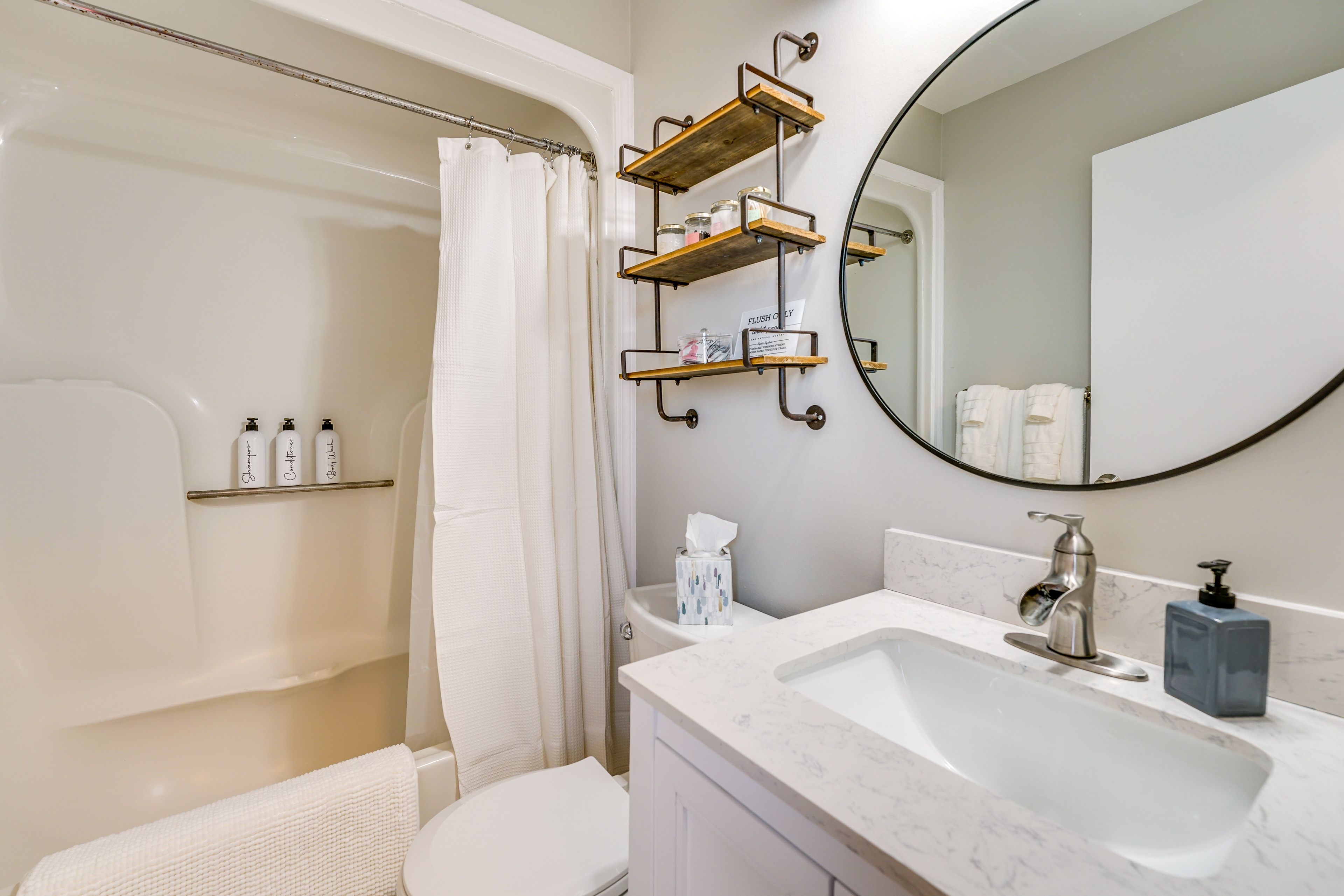 Full Bathroom | 2nd Floor | Hair Dryer