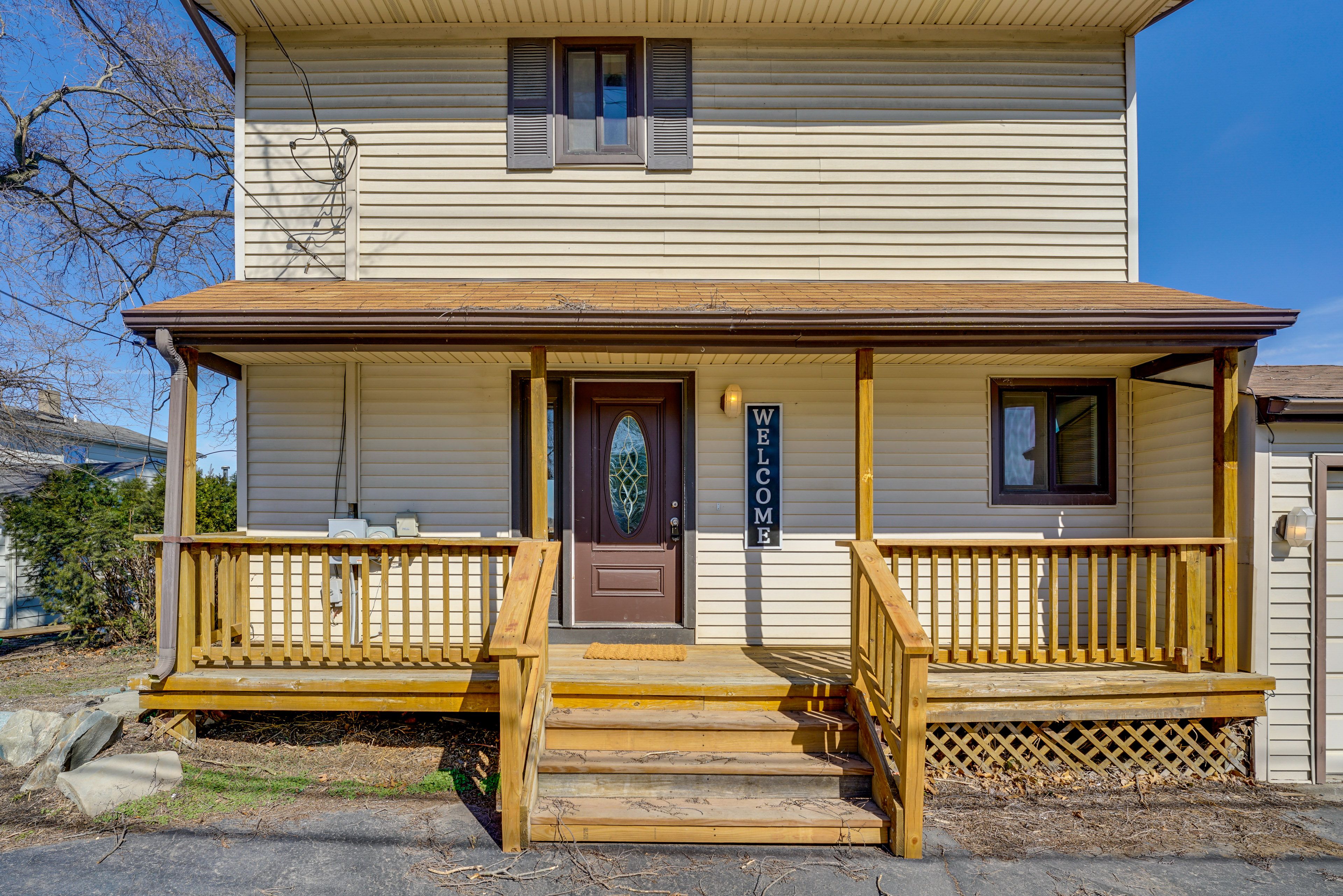 Front Entry | Keyless Entry | Ring Doorbell Device (Facing Entry)