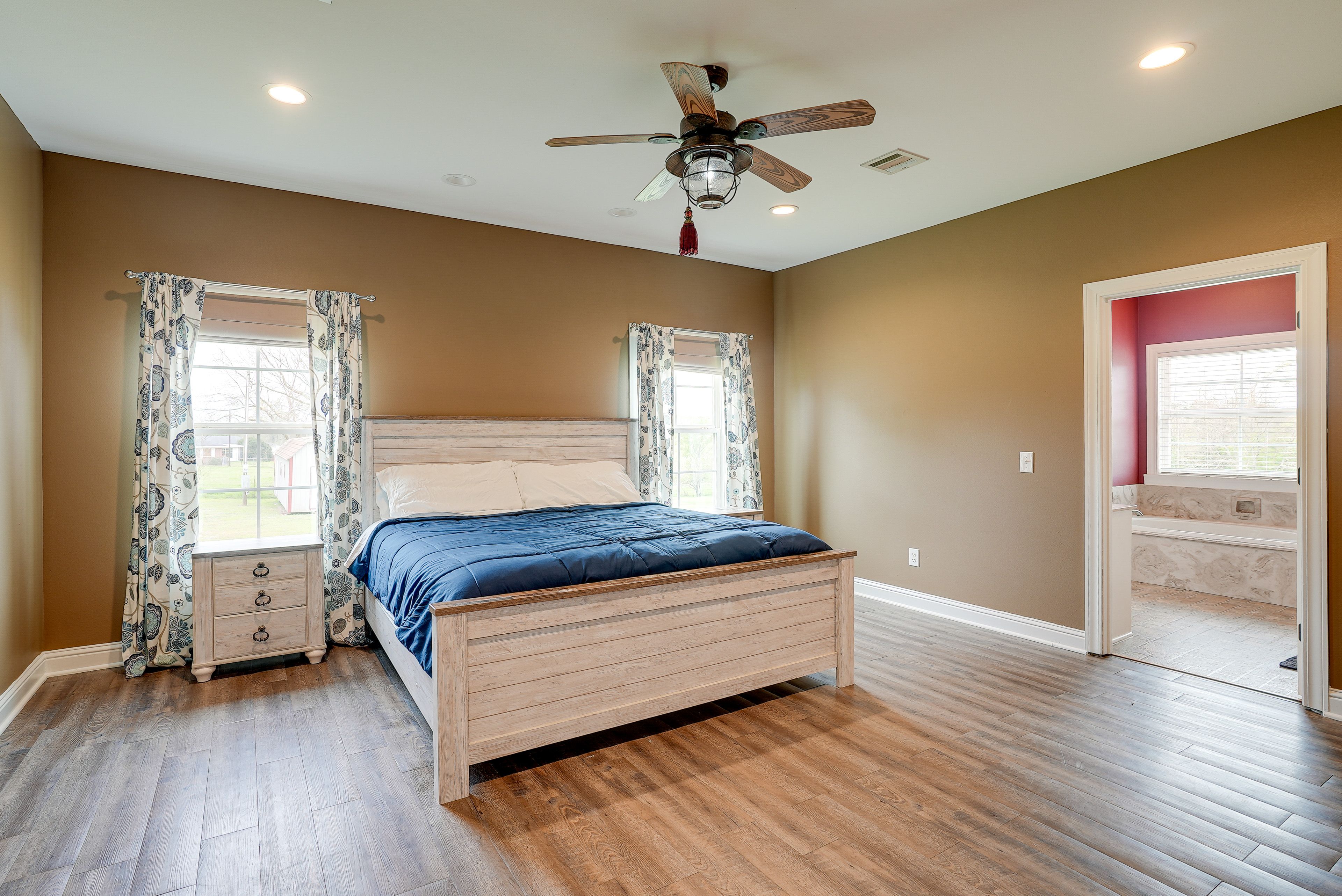 Bedroom Suite | King Bed | Linens Provided