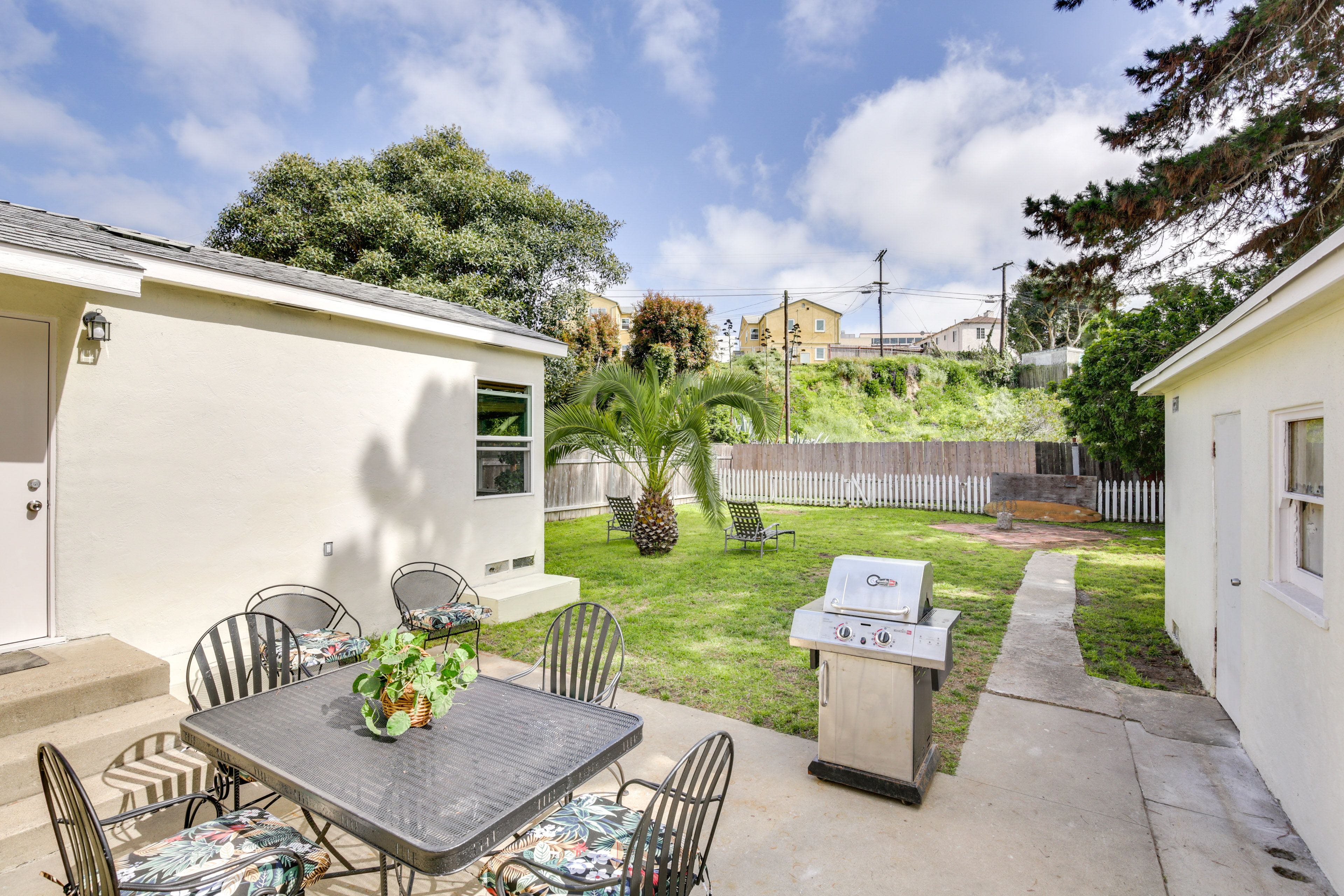San Diego Vacation Rental | 3BR | 1BA | 900 Sq Ft | 4 Steps to Access