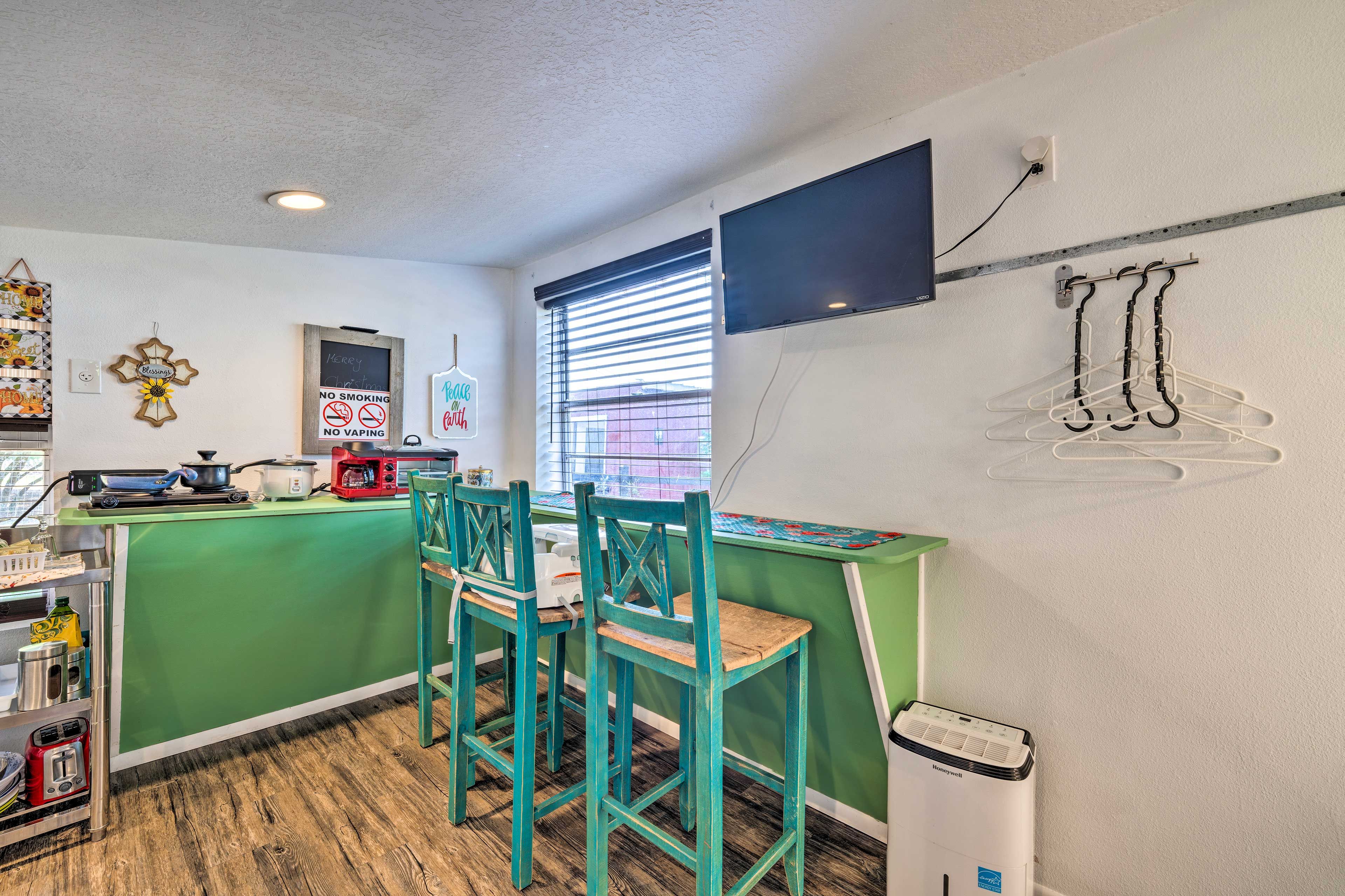 Dining Area | Smart TV | High Chair