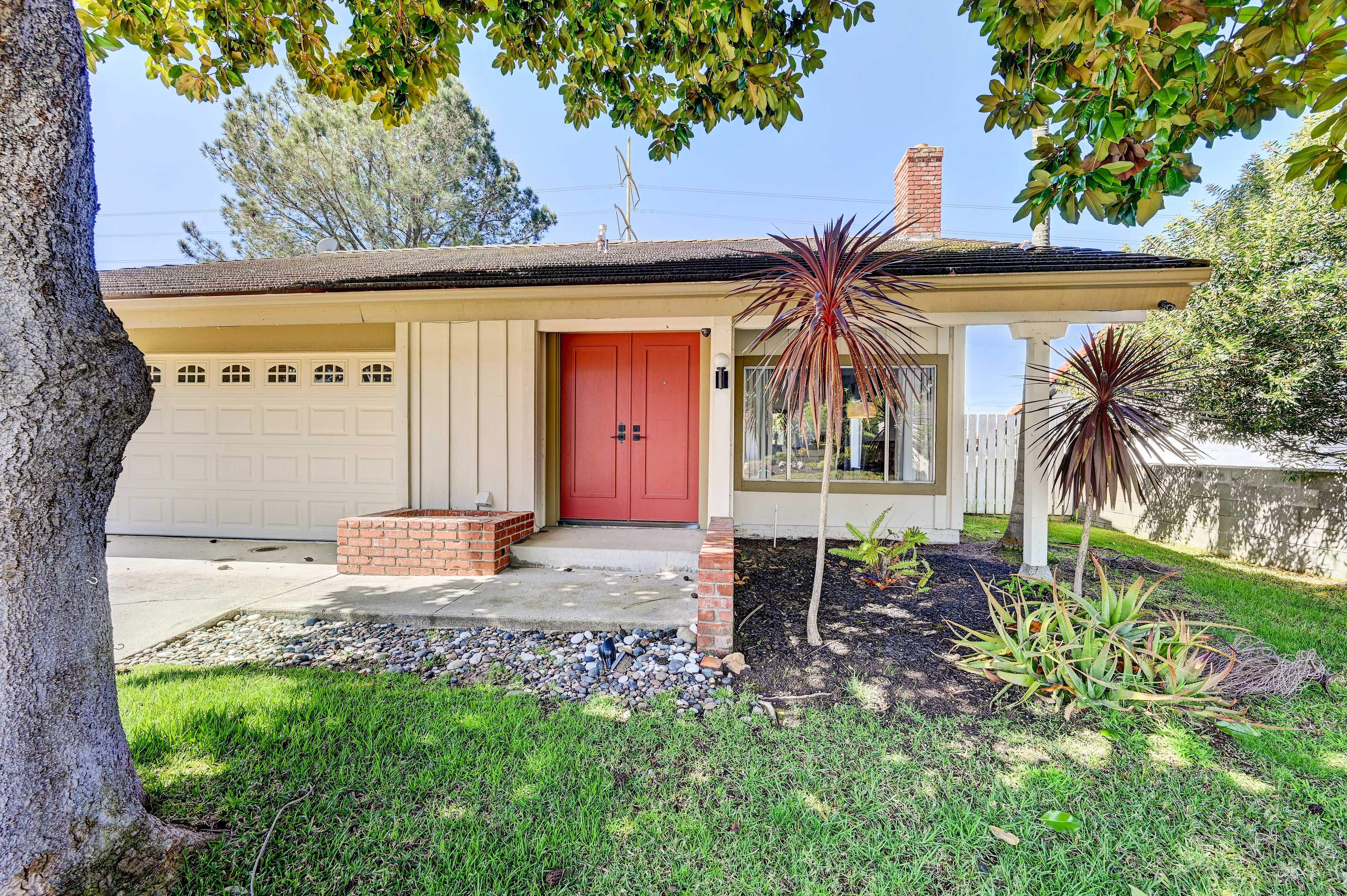 Home Exterior | Driveway Parking (2 Vehicles)