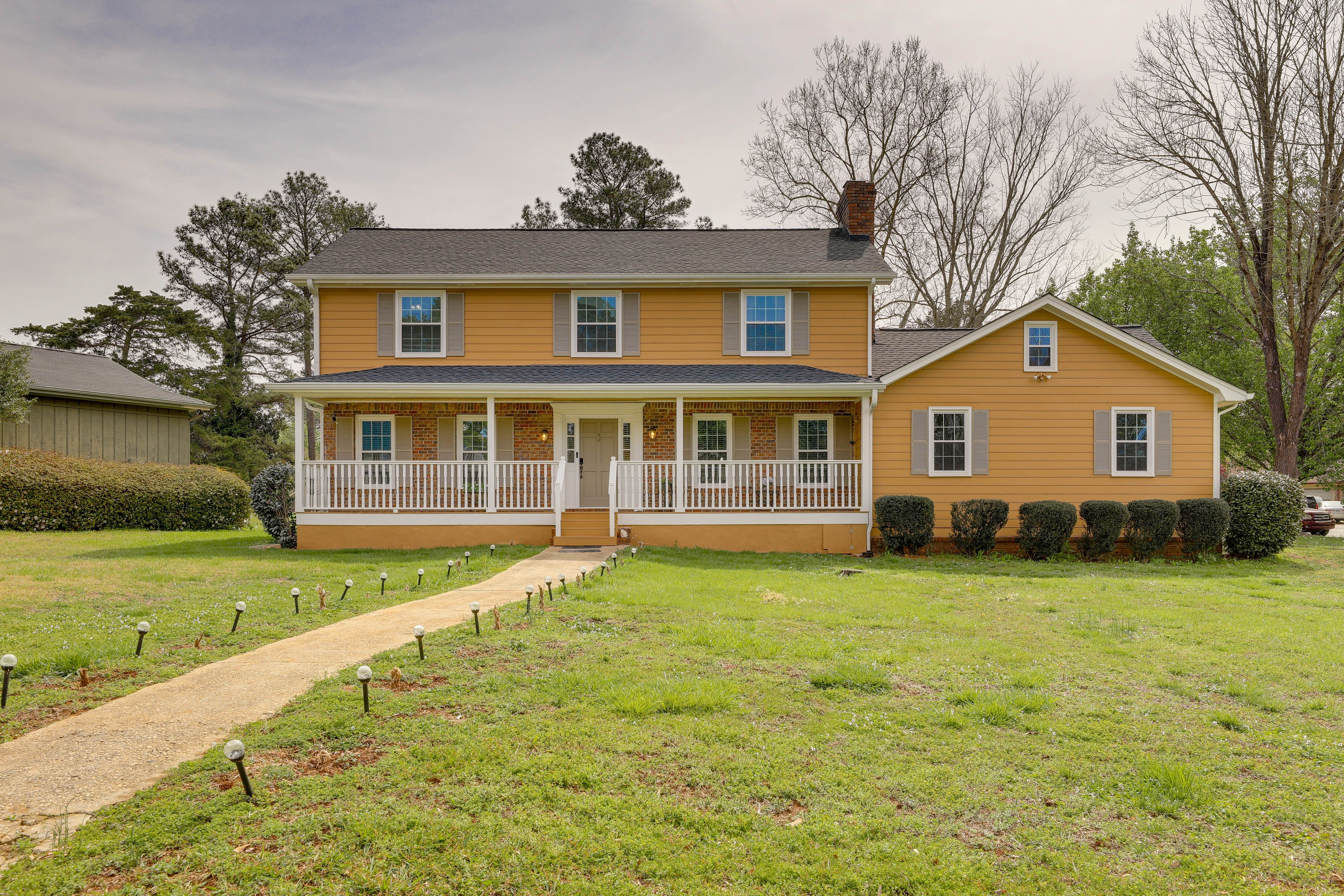 Lilburn Vacation Rental | 4BR | 3.5BA | Steps Required for Access | 3,300 Sq Ft
