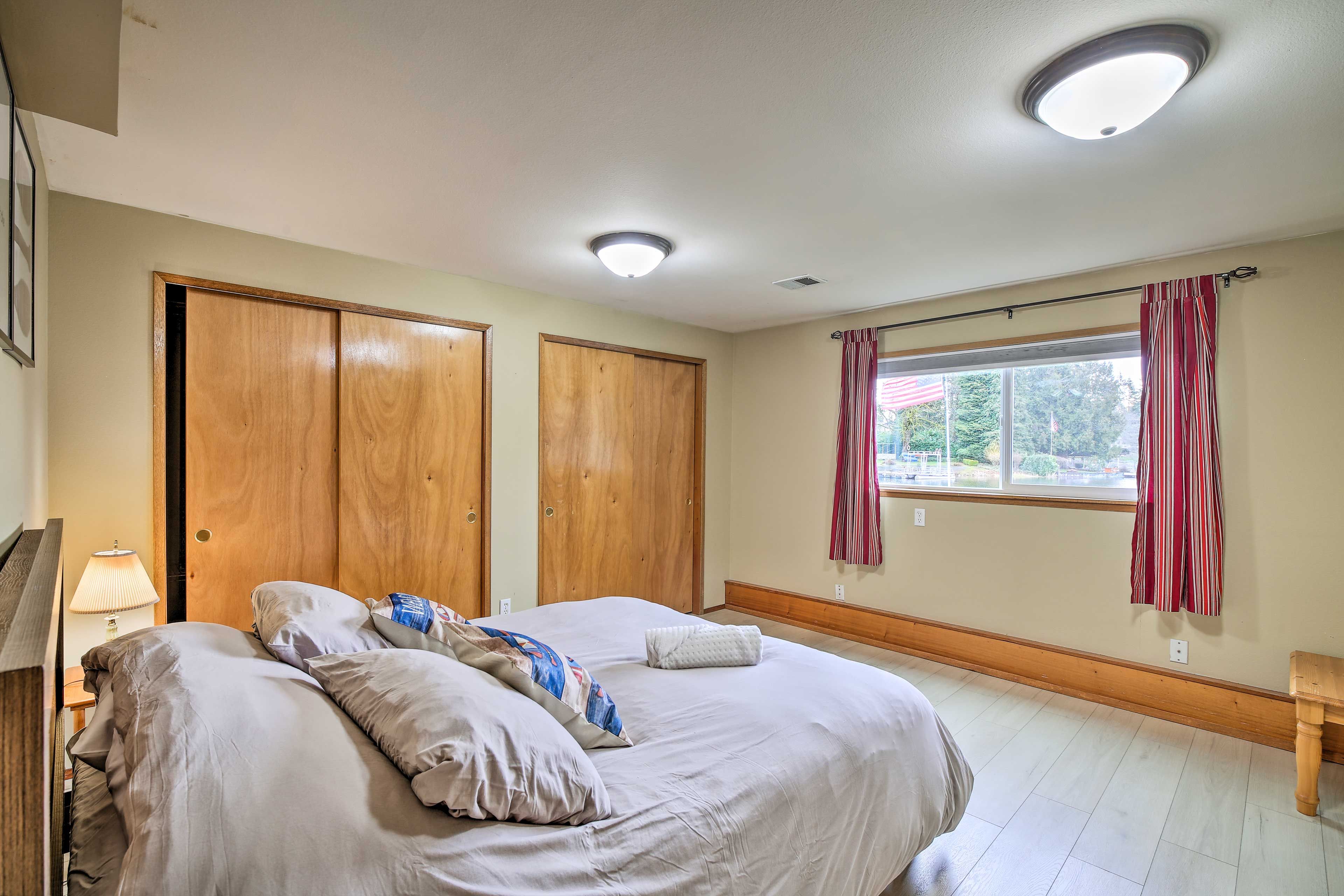 Bedroom 2 | Queen Bed