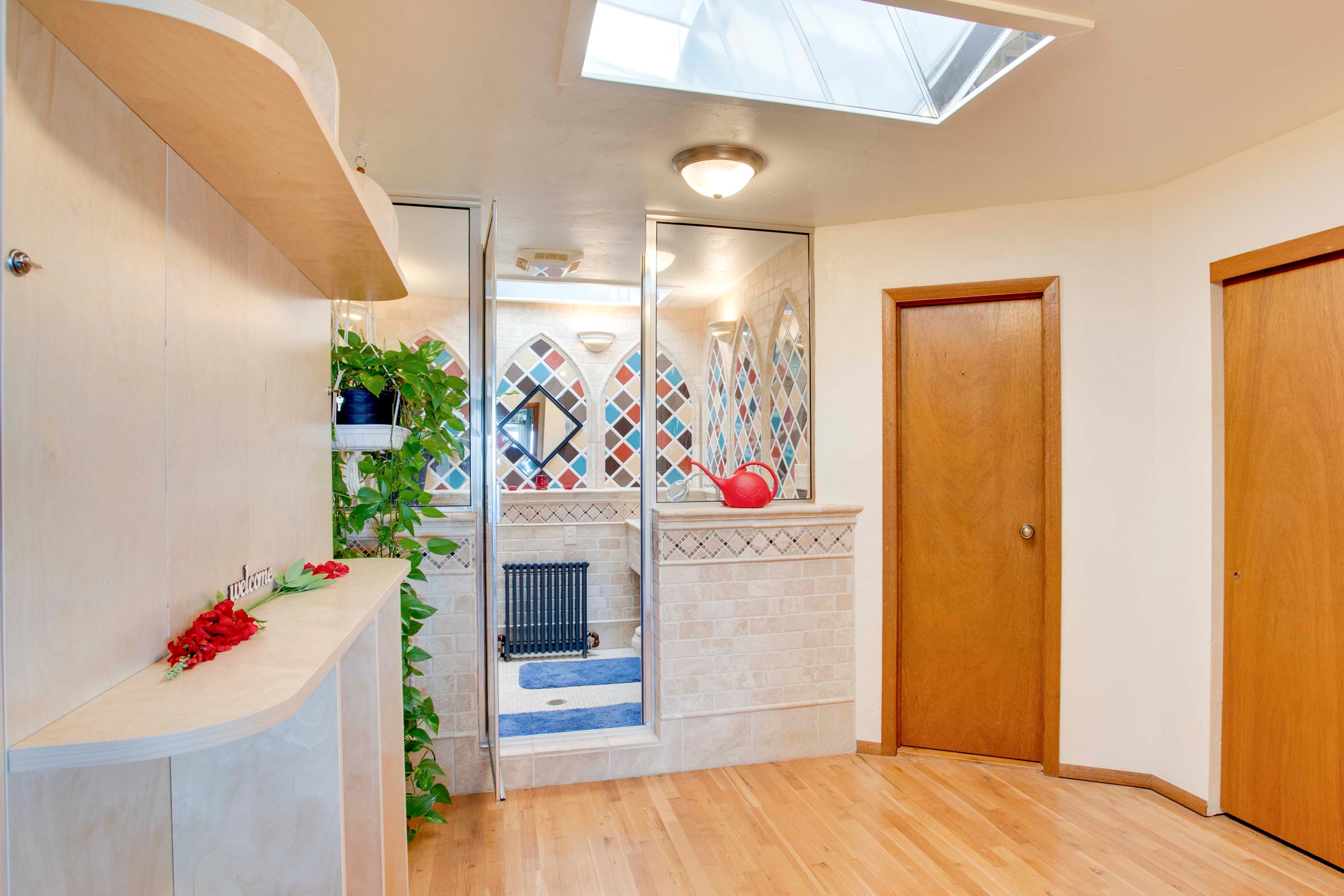 Bonus Room | Queen Murphy Bed | En-Suite Bathroom