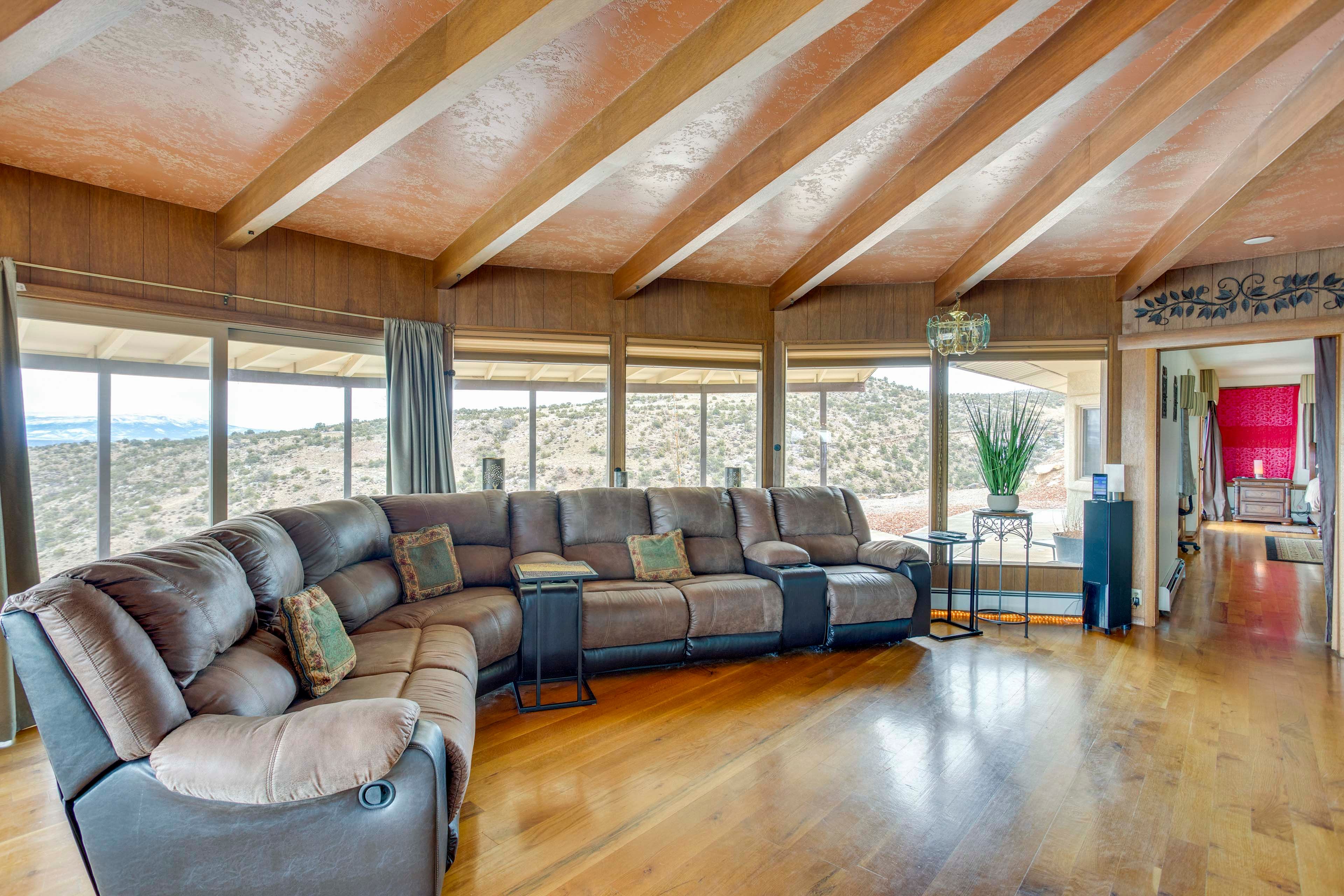 Living Room | Free WiFi | Central Heat & A/C