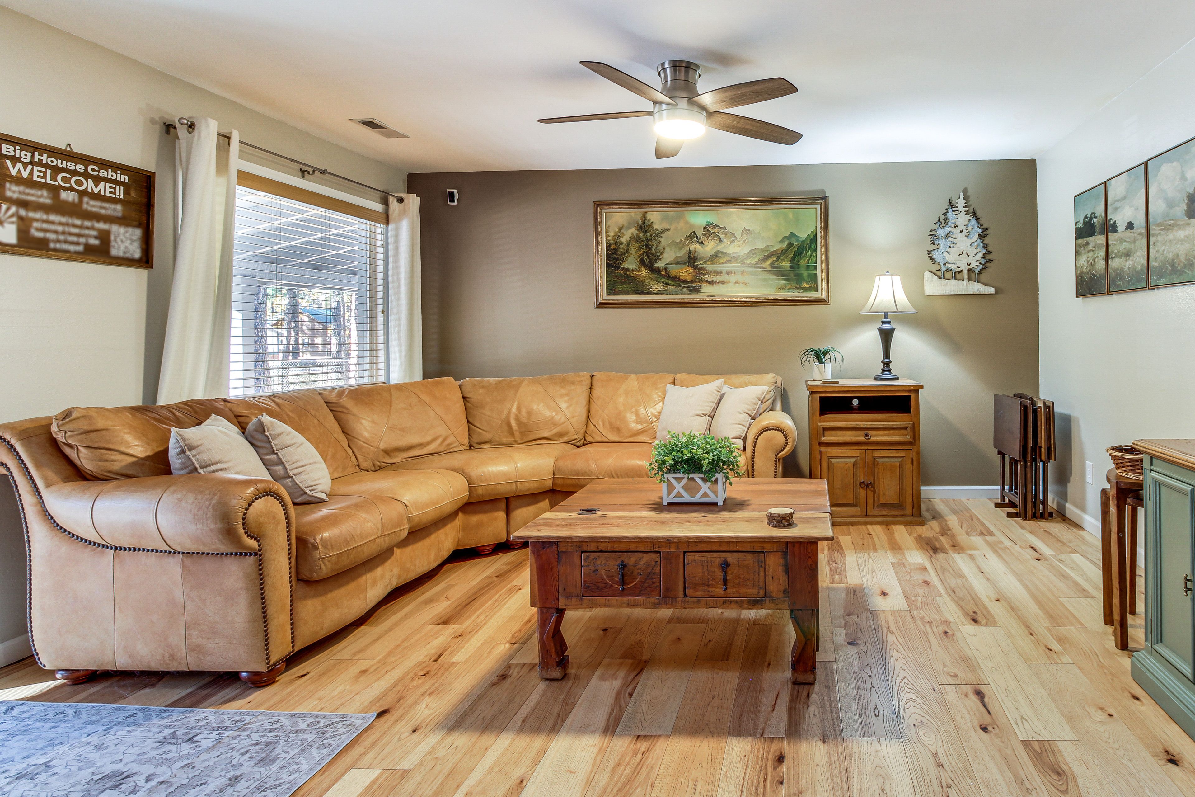 Living Room | Central A/C & Heating | Gas Fireplace | Smart TV