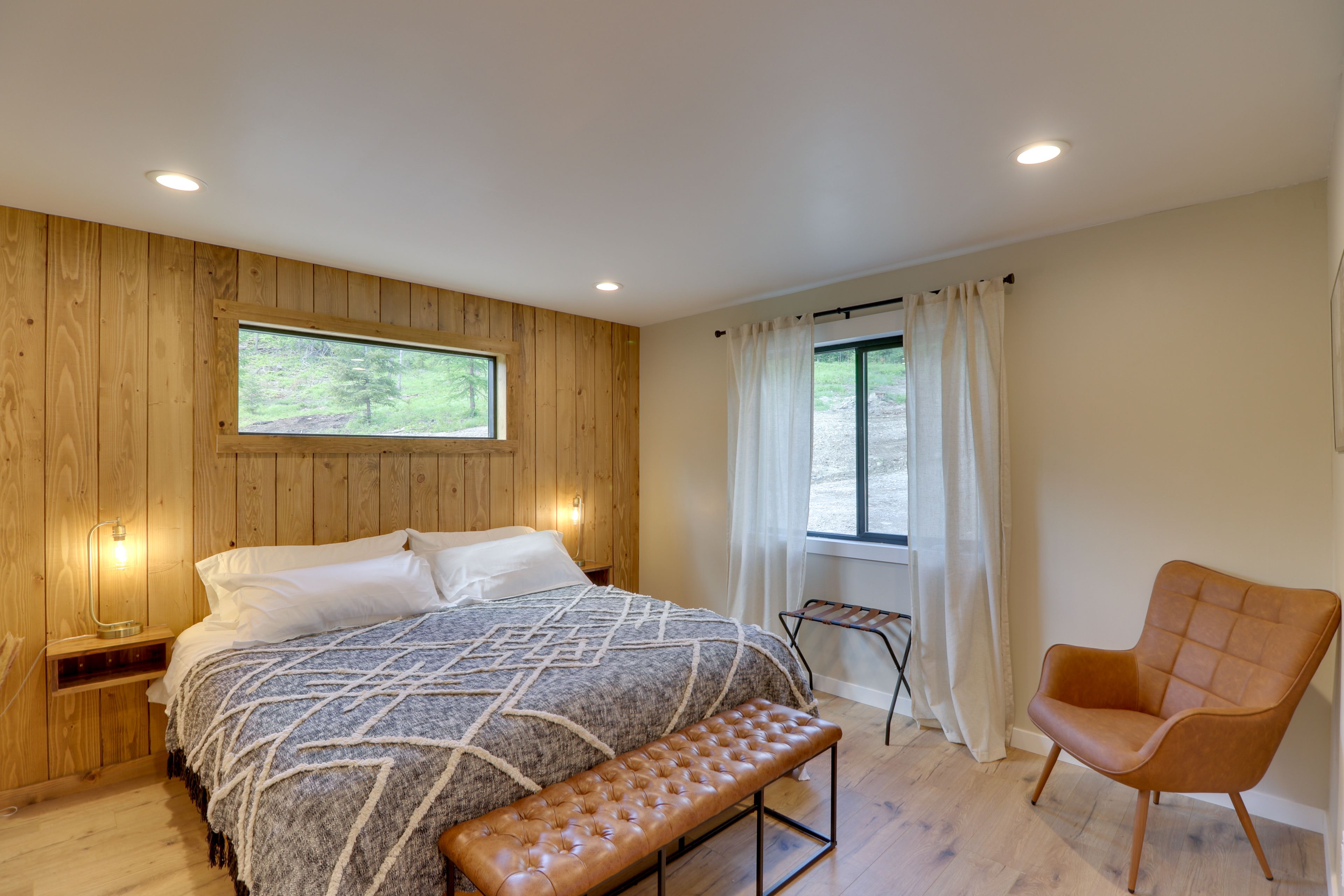 Bedroom 1 | King Bed | Linens Provided