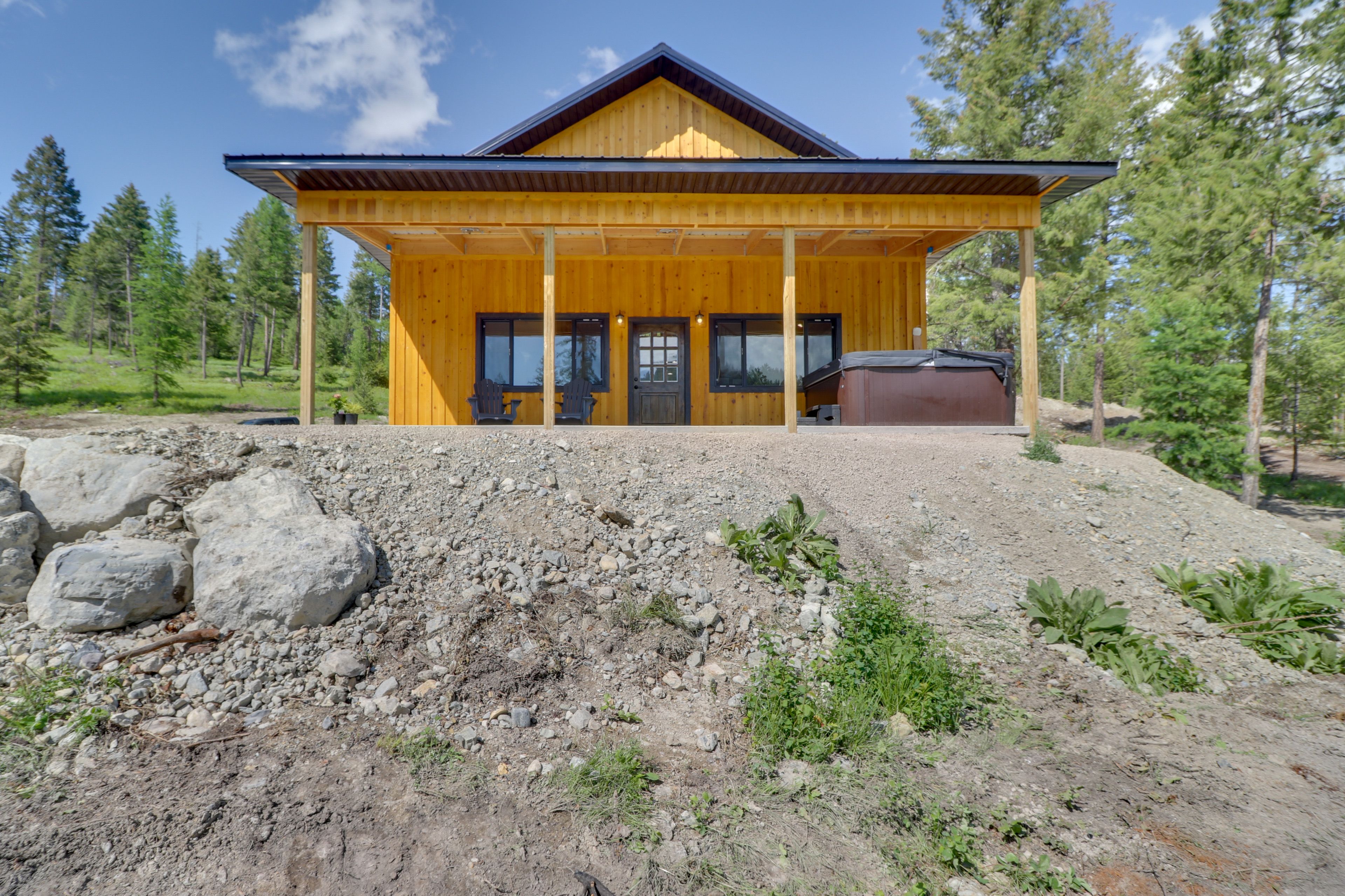 Parking | Gravel Driveway (2 Vehicles) | Trailer/RV Parking