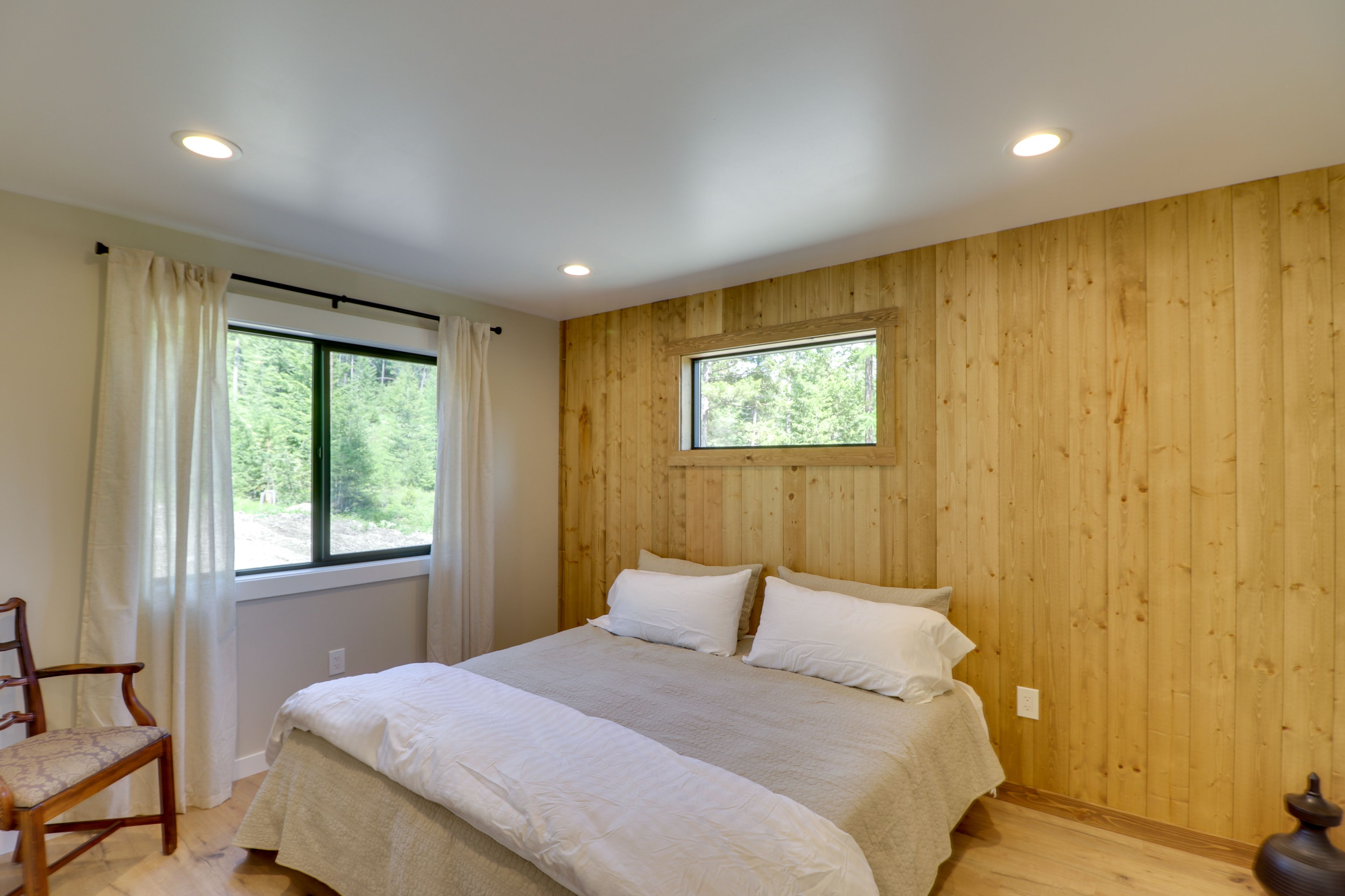 Bedroom 2 | King Bed