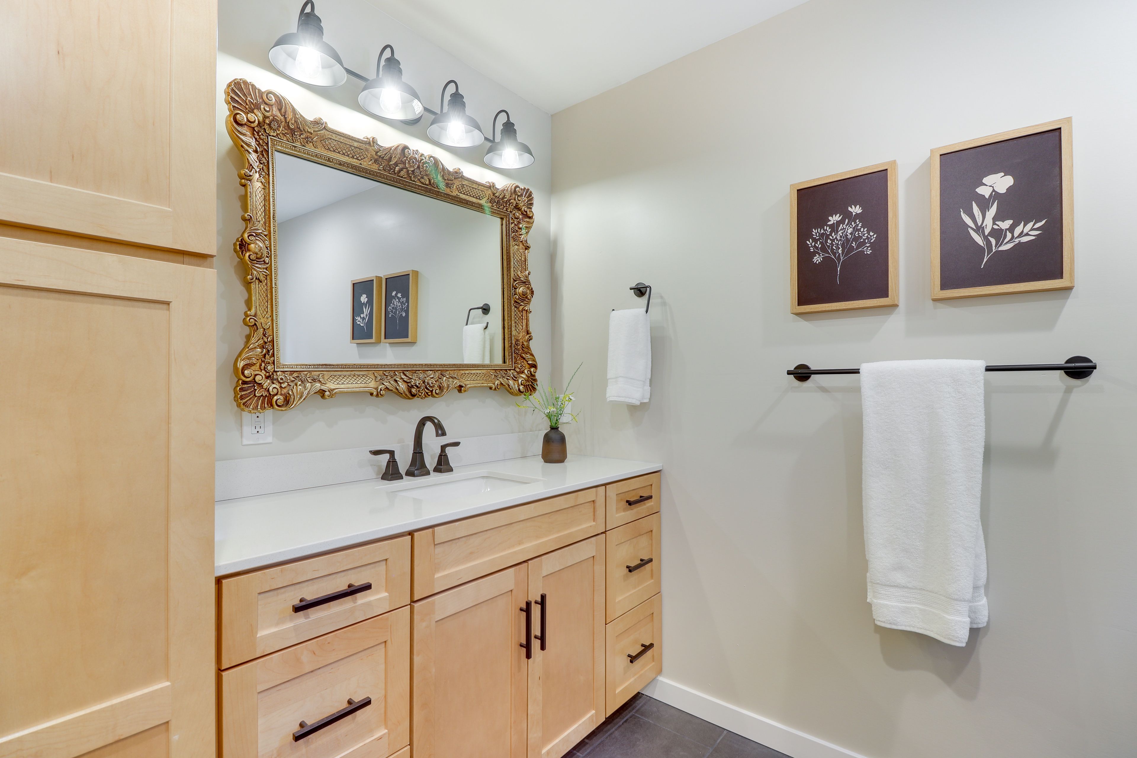 Full Bathroom