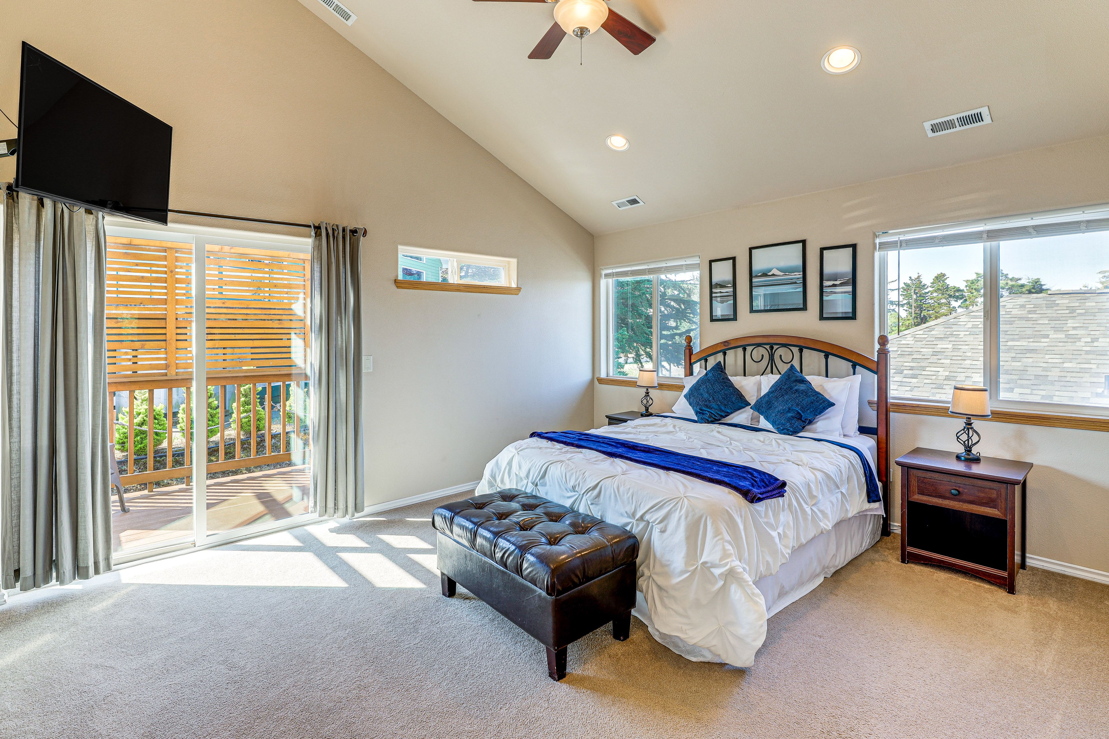 Bedroom 1 | Queen Bed | 2nd Floor