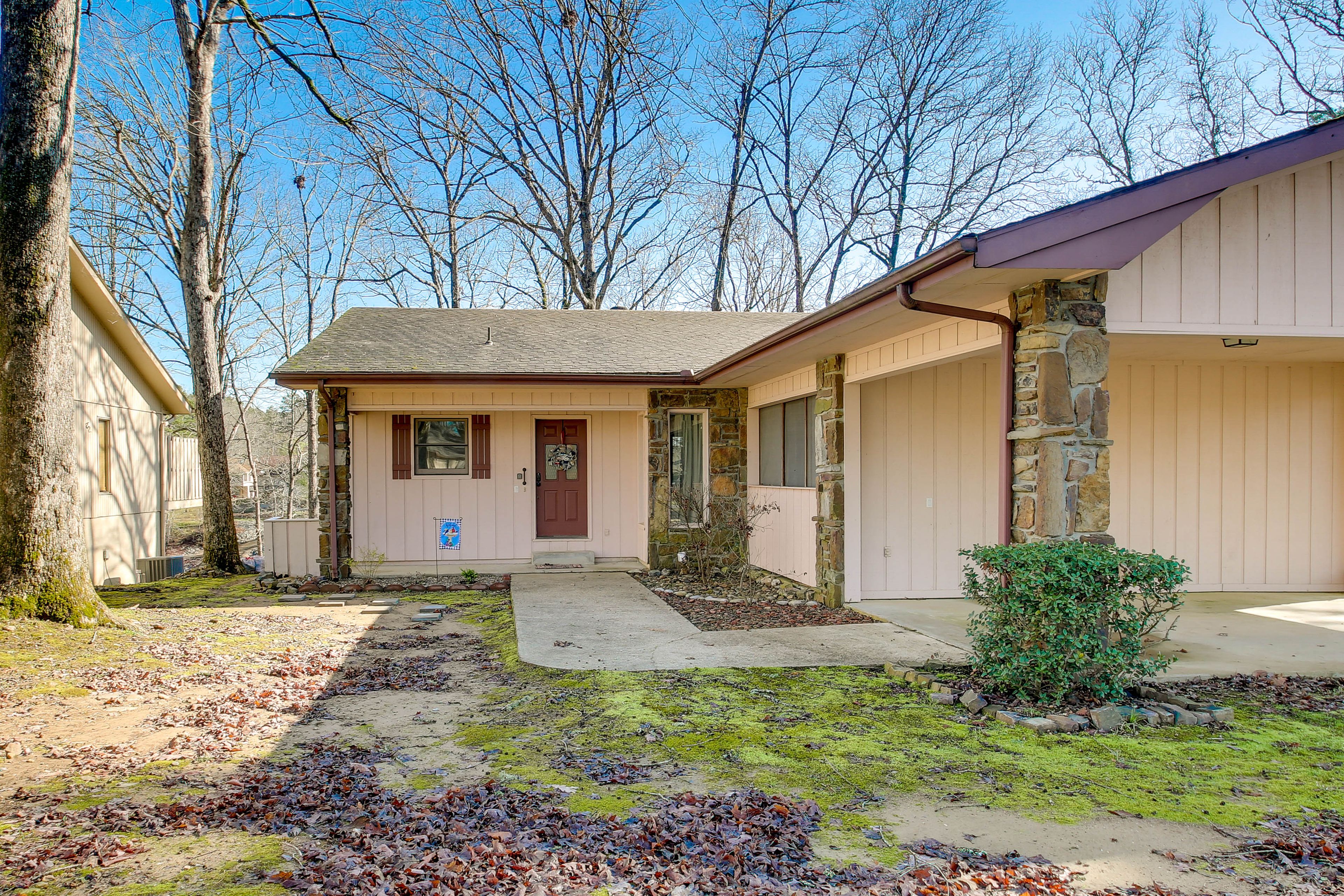 Front Exterior | Keyless Entry