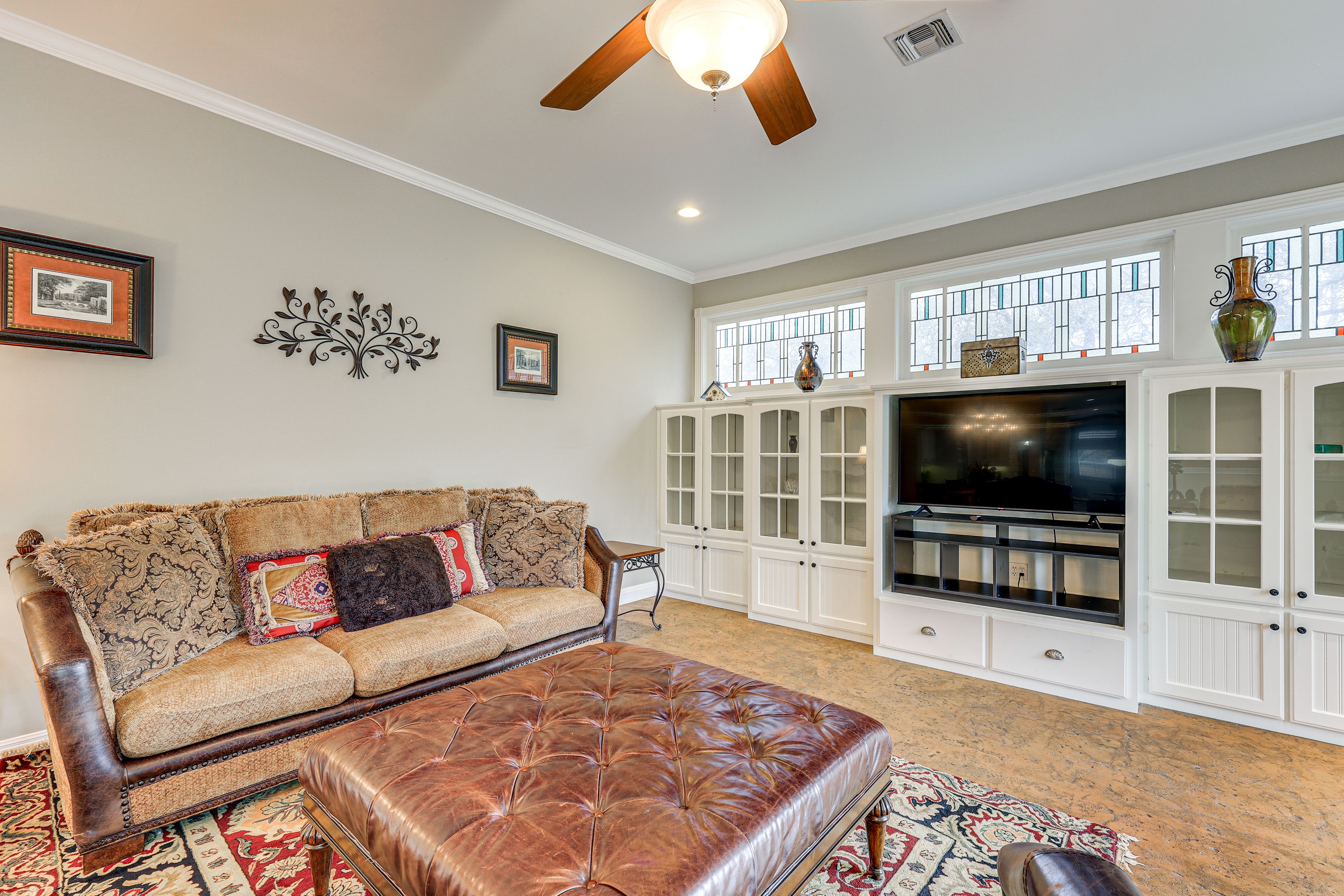 Living Room | 1st Floor | Smart TV