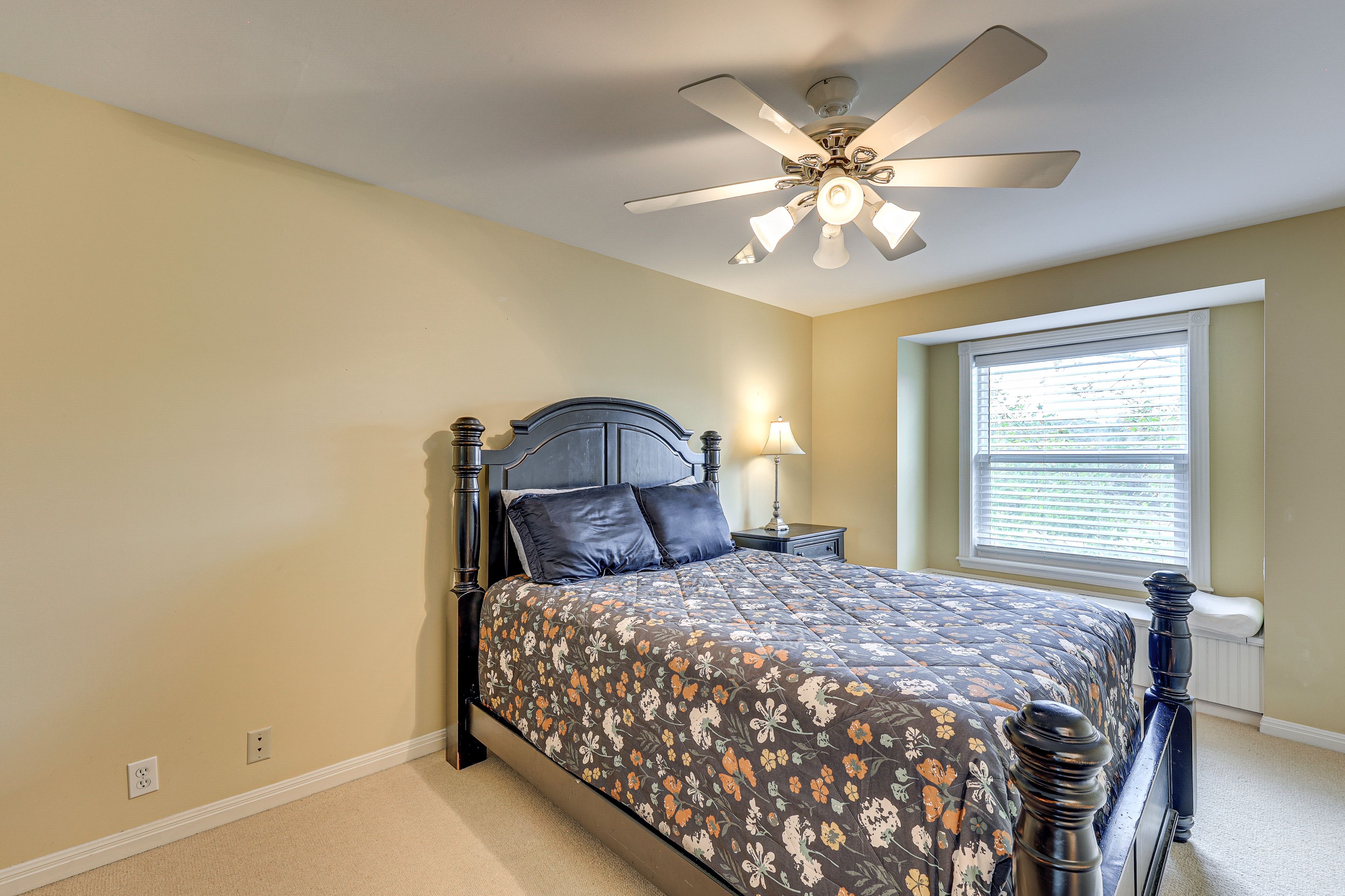 Bedroom 3 | 2nd Floor | Queen Bed