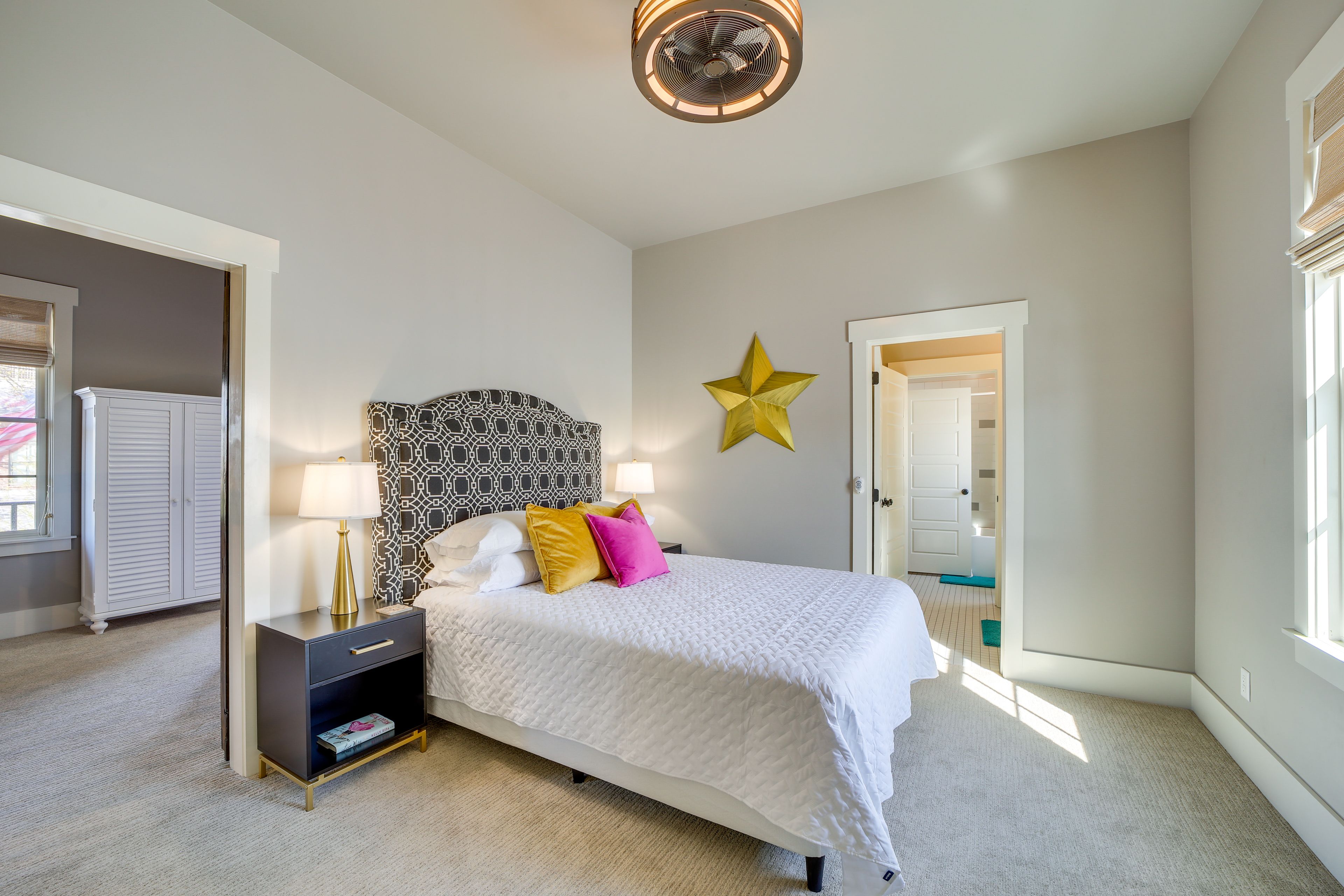 Bedroom 3 | Queen Bed