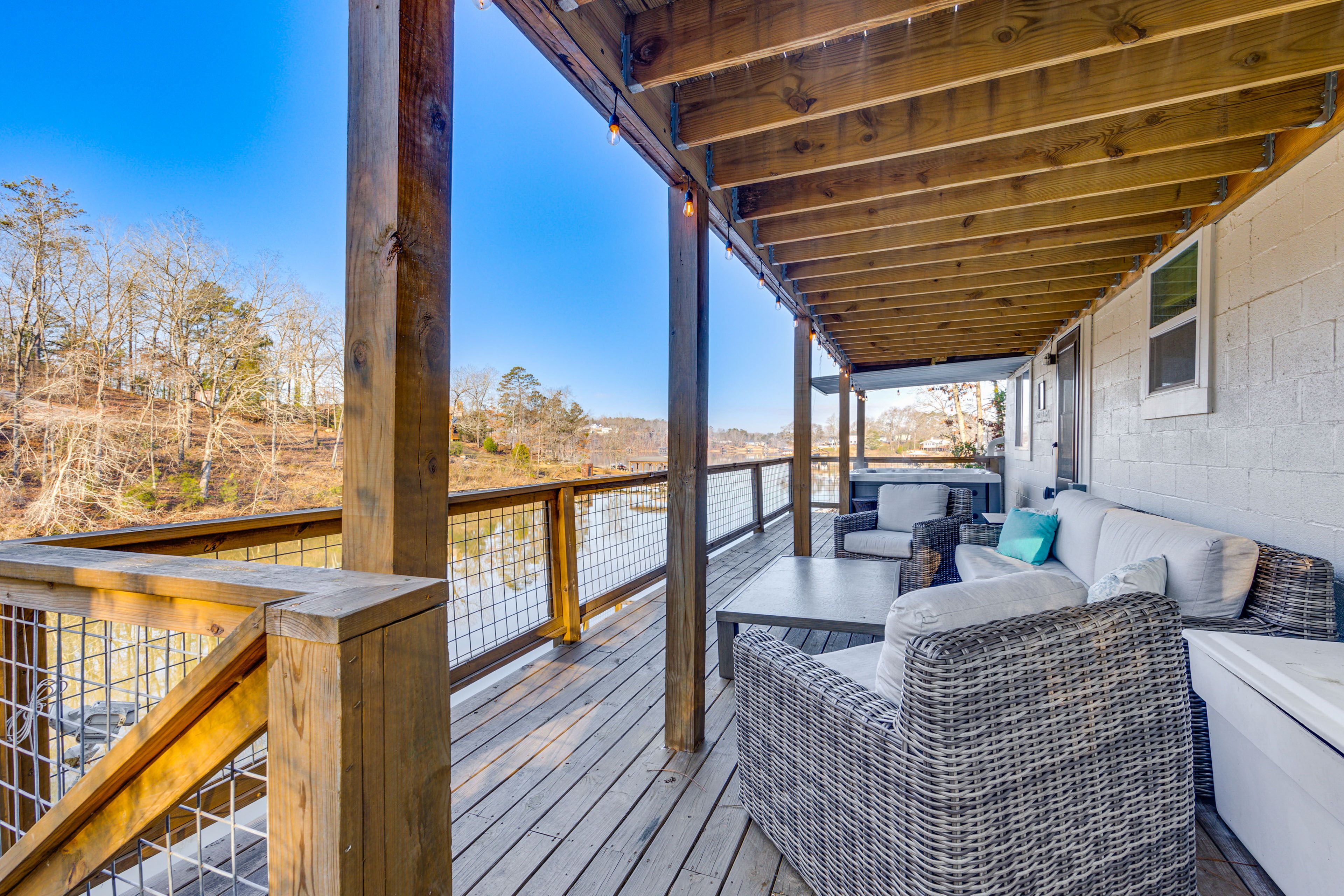 Lower Deck | Lounge Furniture | Hot Tub