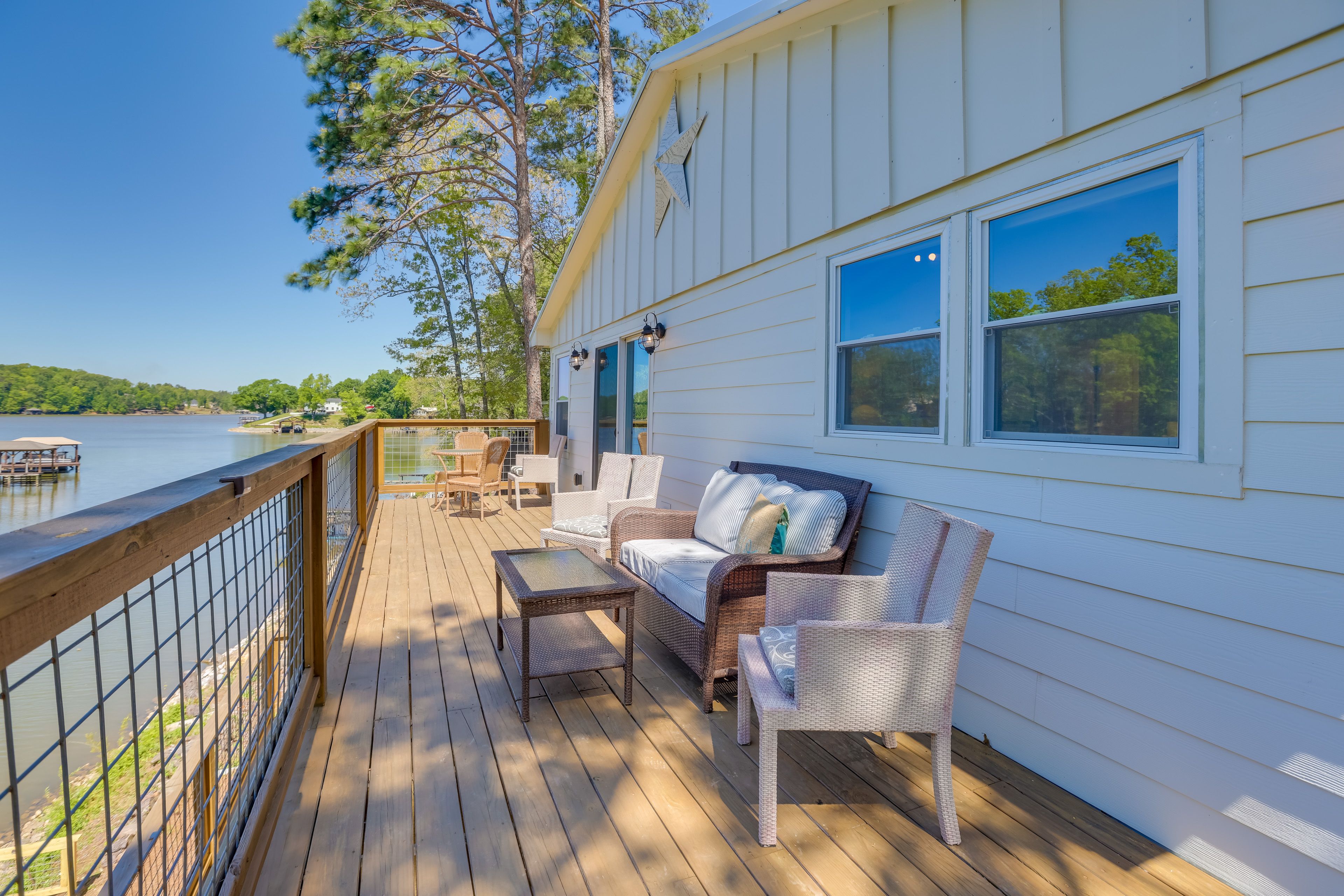 Upper Deck | Outdoor Dining | Grill | Lake Views