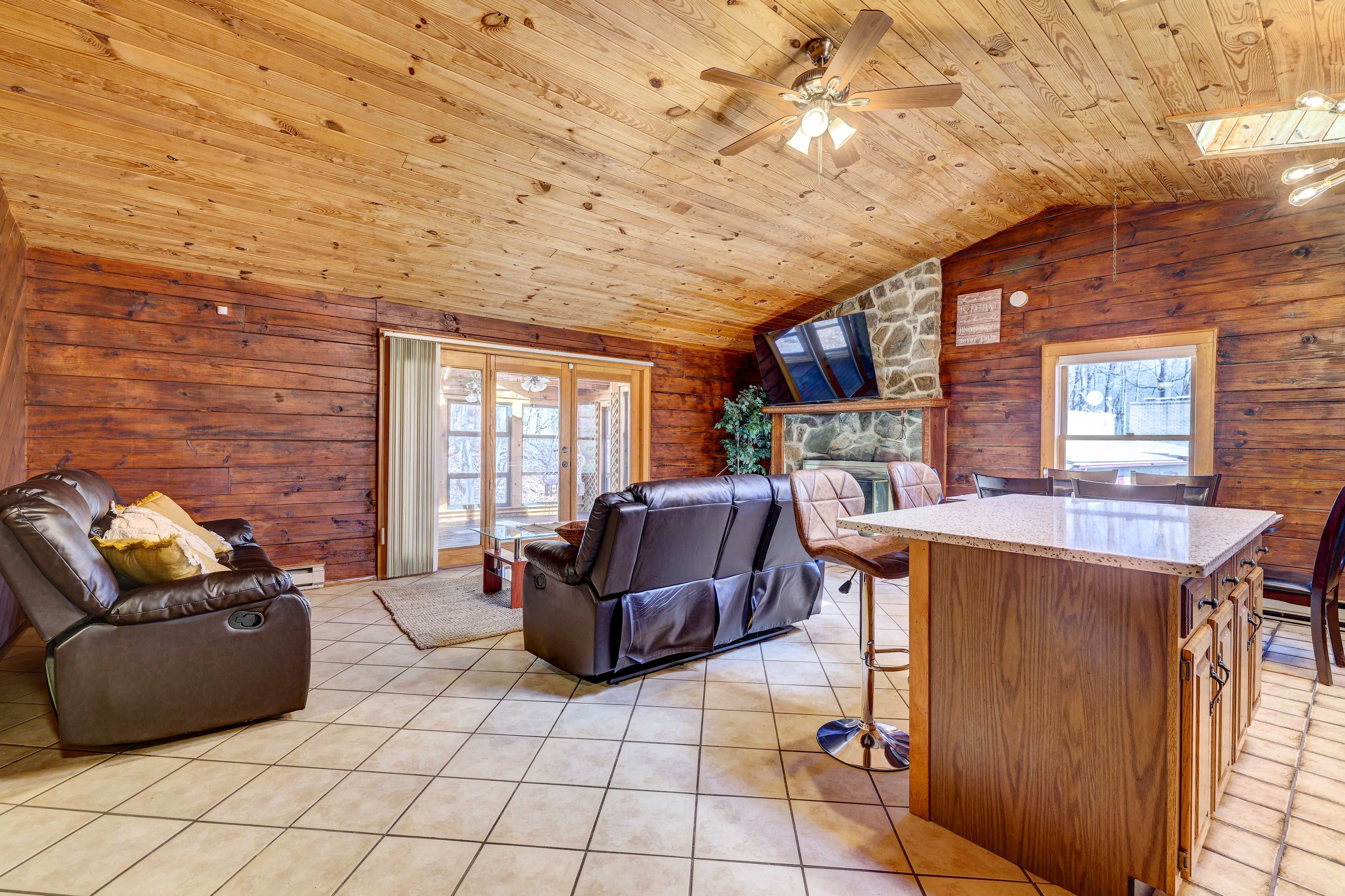 Living Room | Smart TV