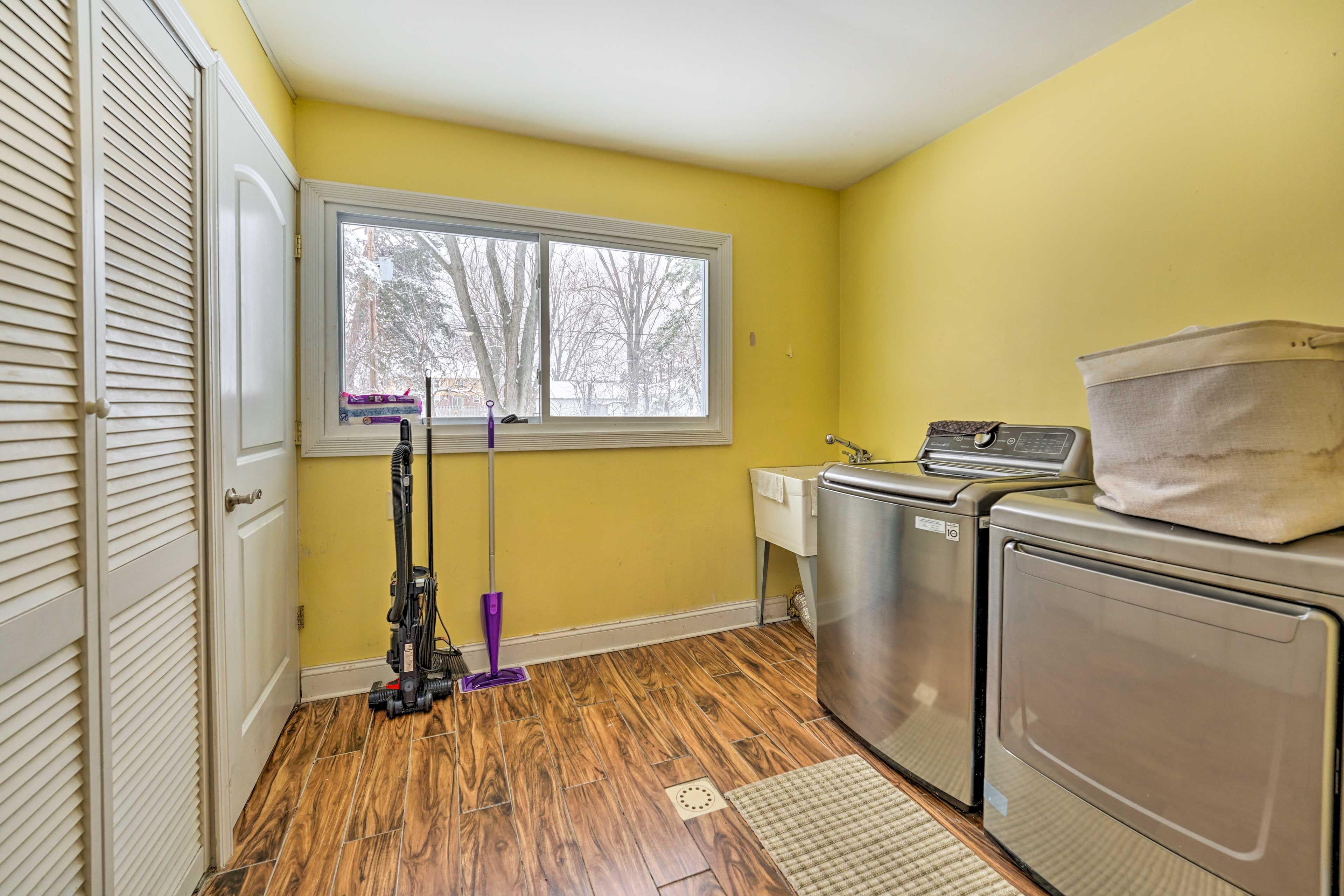 Washer & Dryer | Detergent Provided