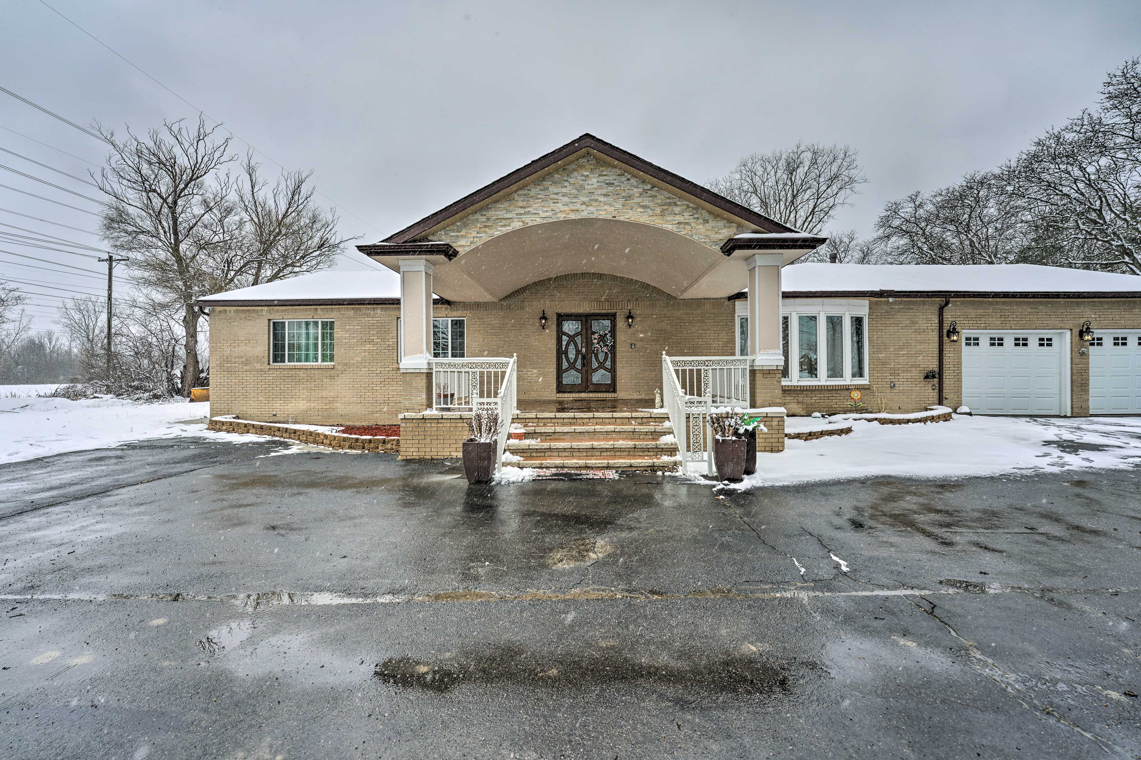 Parking | Driveway (10 Vehicles) | RVs & Trailers Allowed On-Site