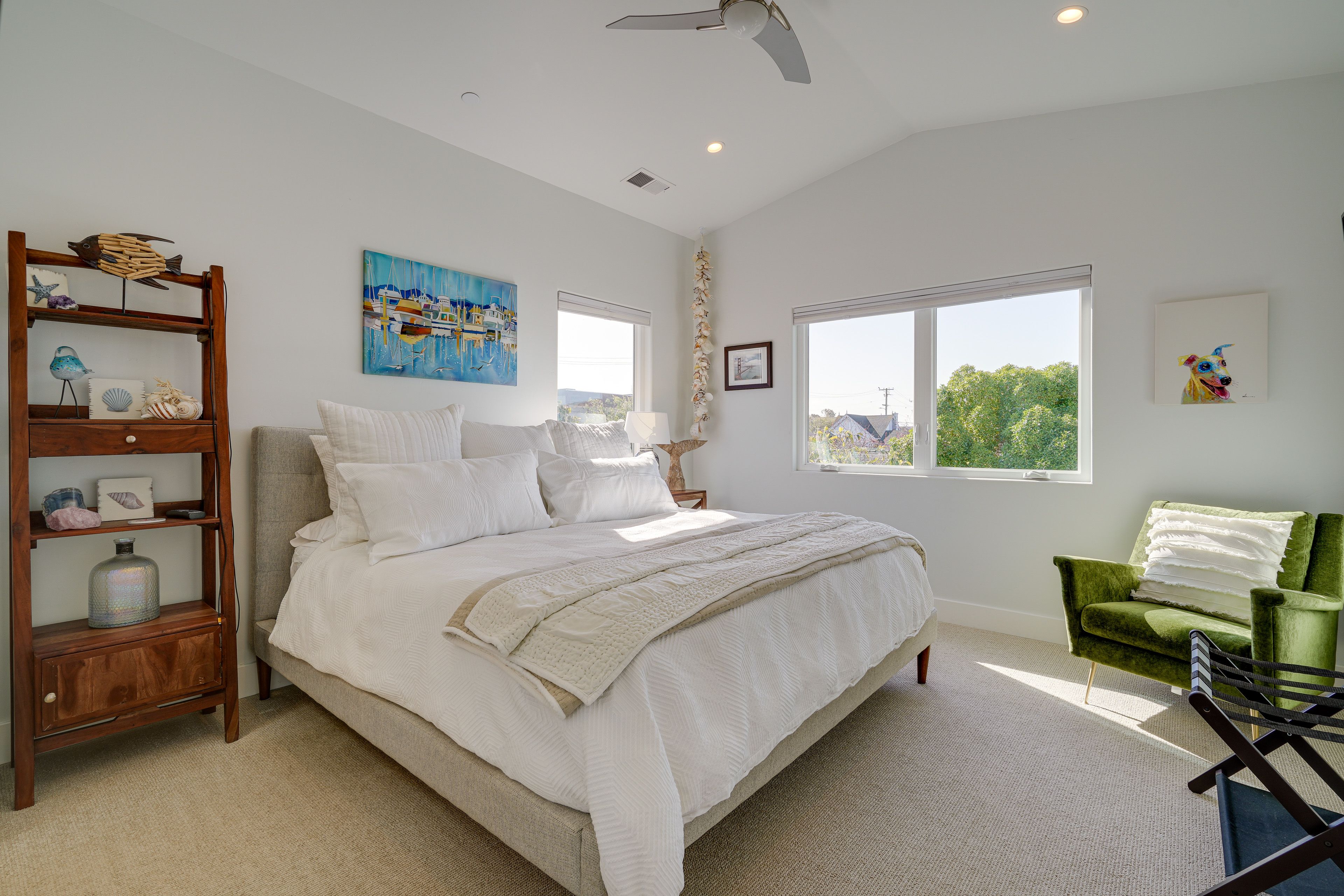Bedroom 1 | King Bed | Smart TV