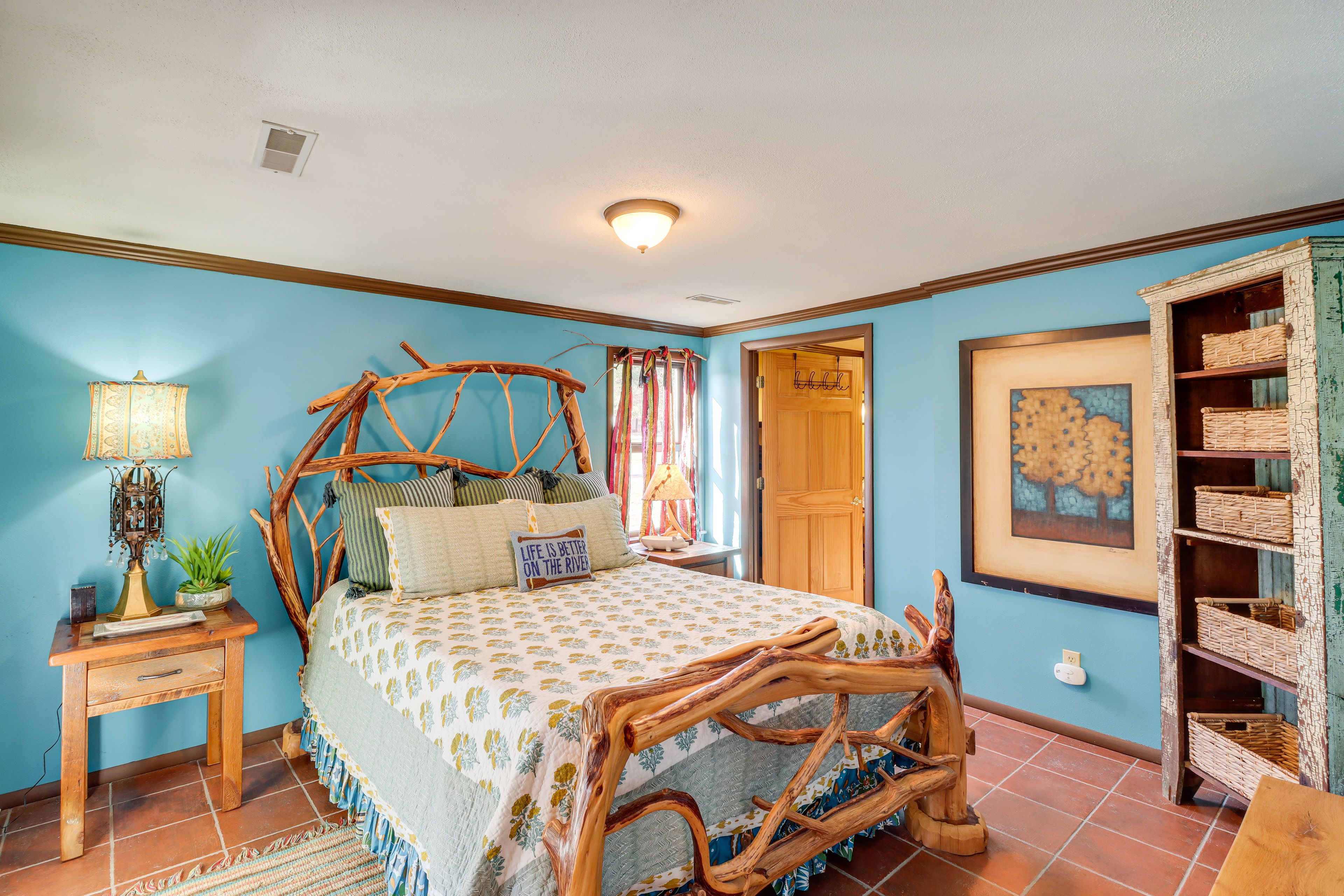 Bedroom 1 | Queen Bed | Access to Deck | 2nd Floor