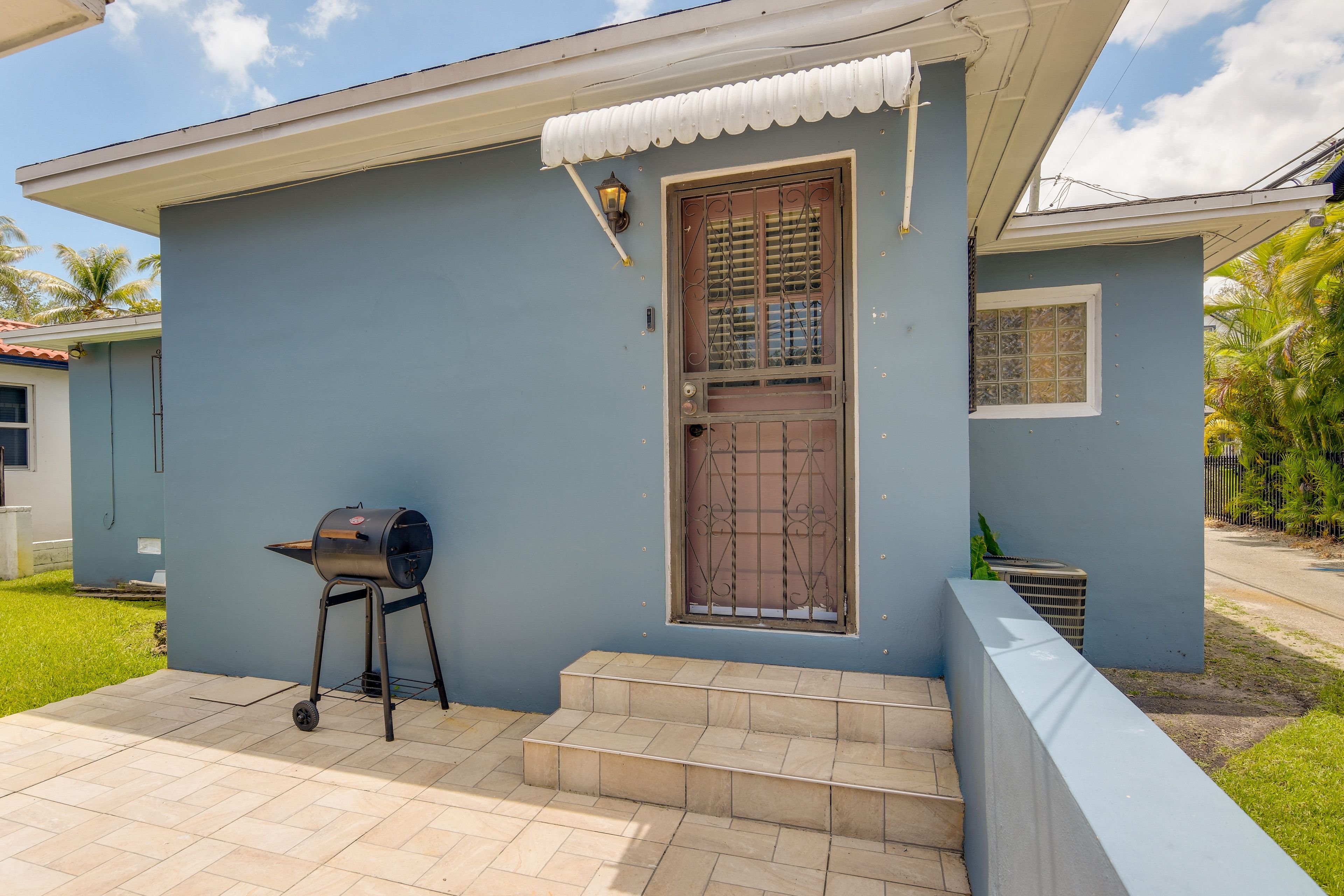 Patio | Charcoal Grill