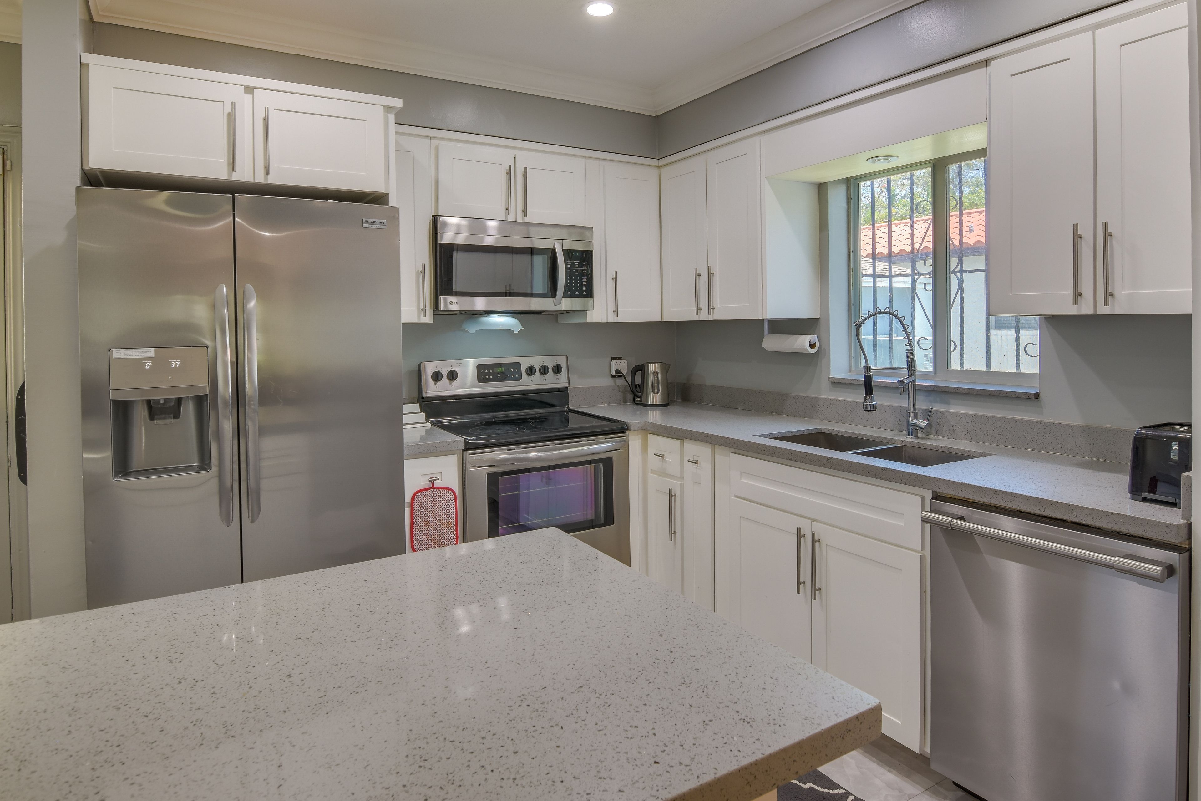 Kitchen | Cooking Basics | Coffee Maker | Paper Towels/Trash Bags Provided
