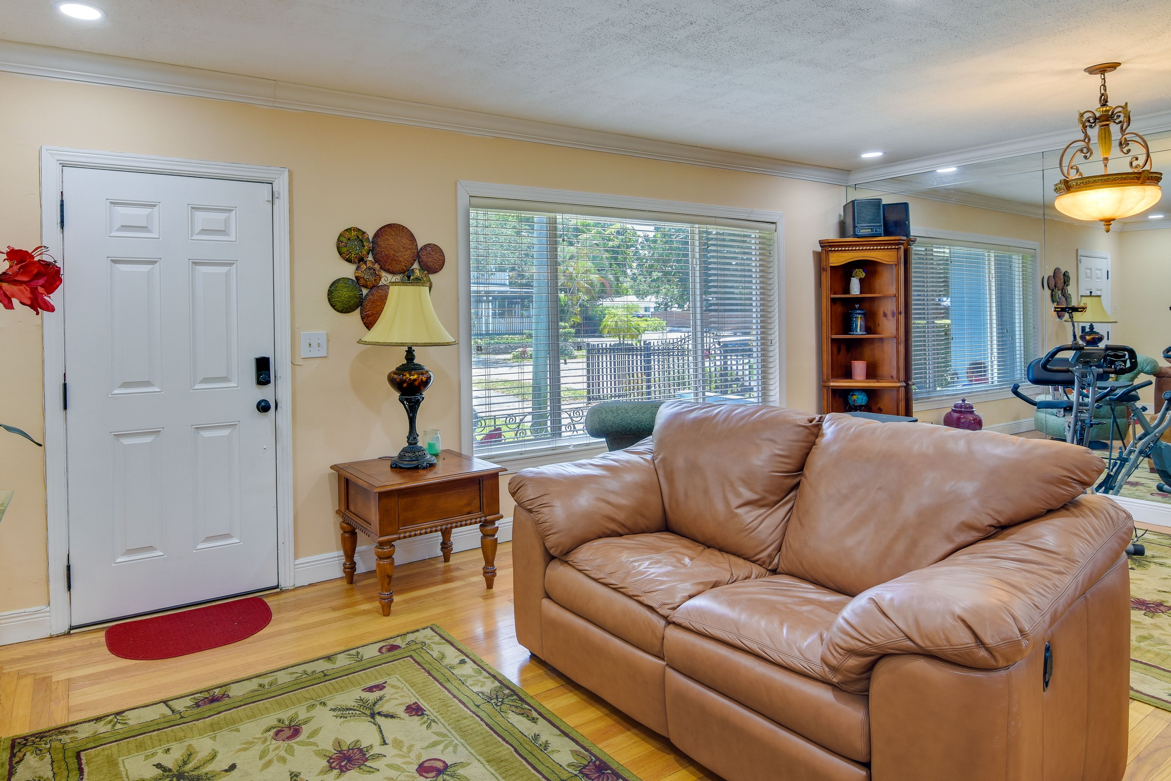 Living Room | Queen Sleeper Sofa | Smart TV