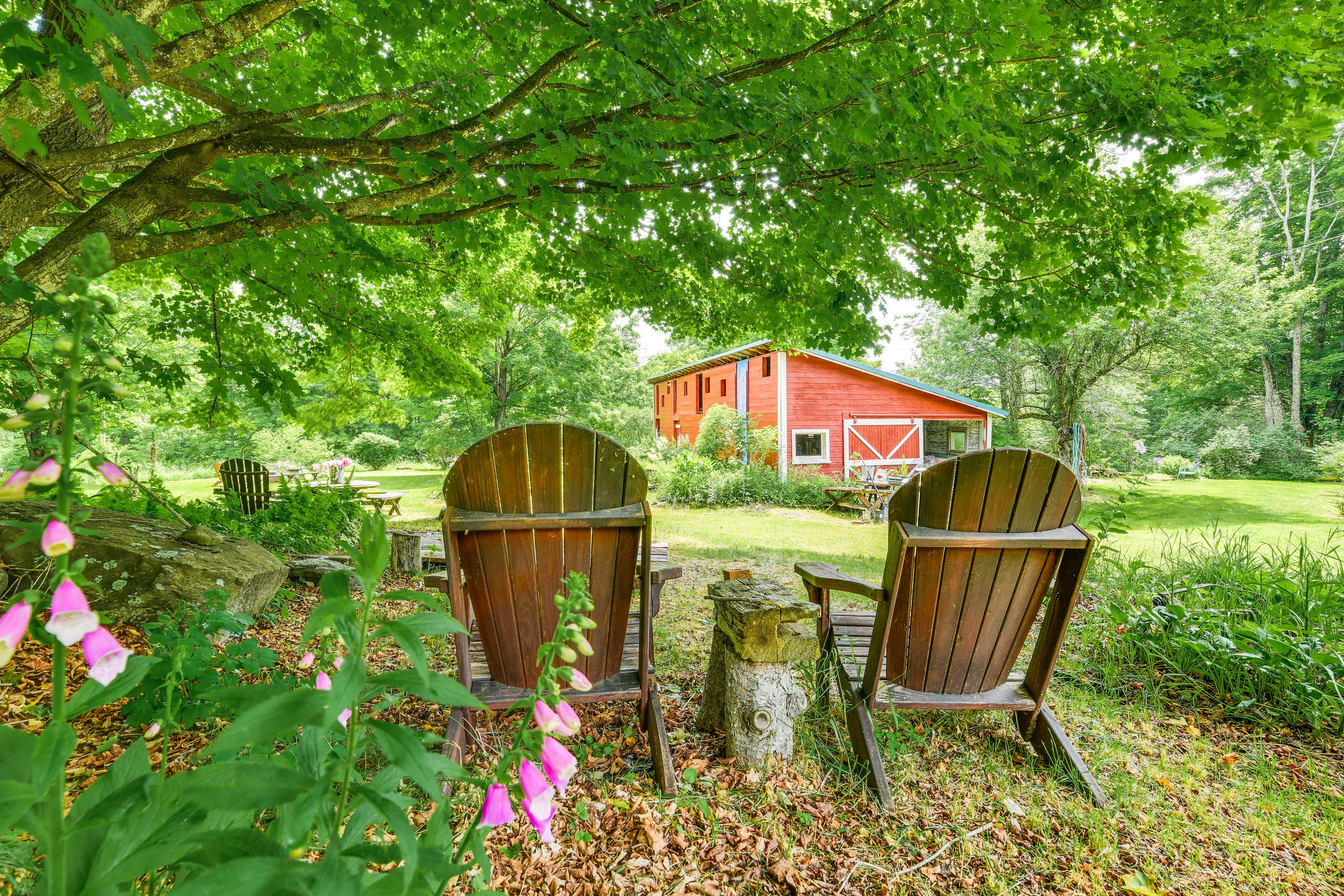 Exterior | Located on 8-Acre Medicinal Farm