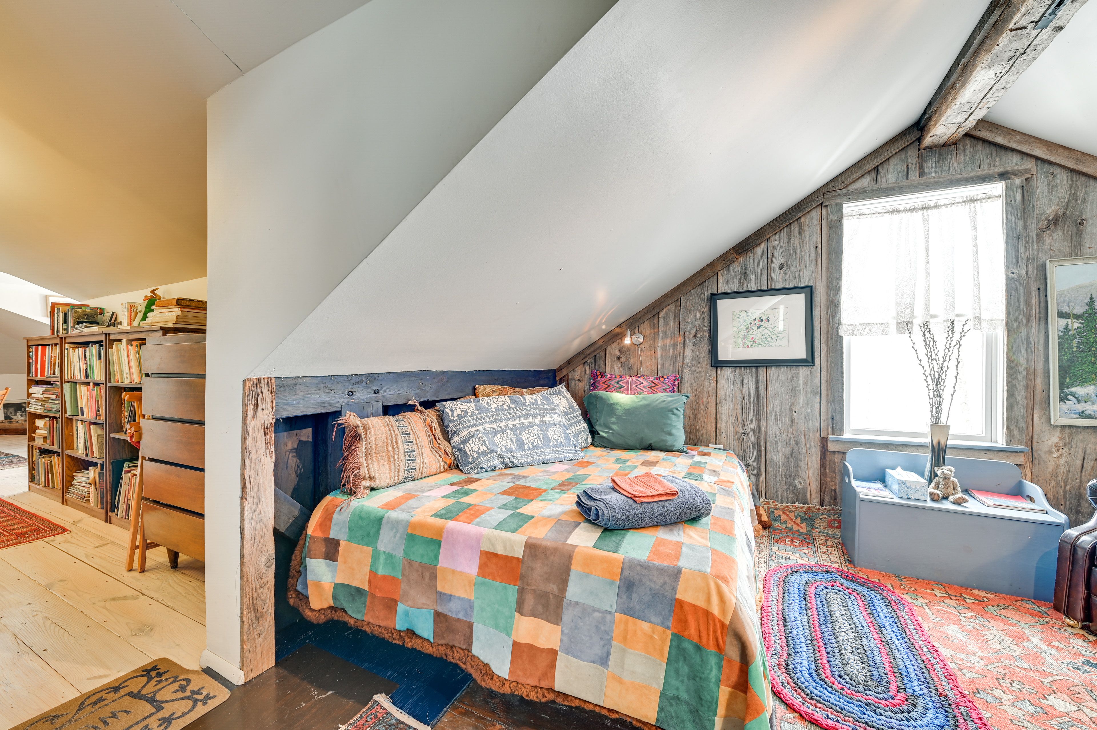 Living Area | 2nd-Floor Unit | No A/C | Free WiFi | Sleeper Sofa