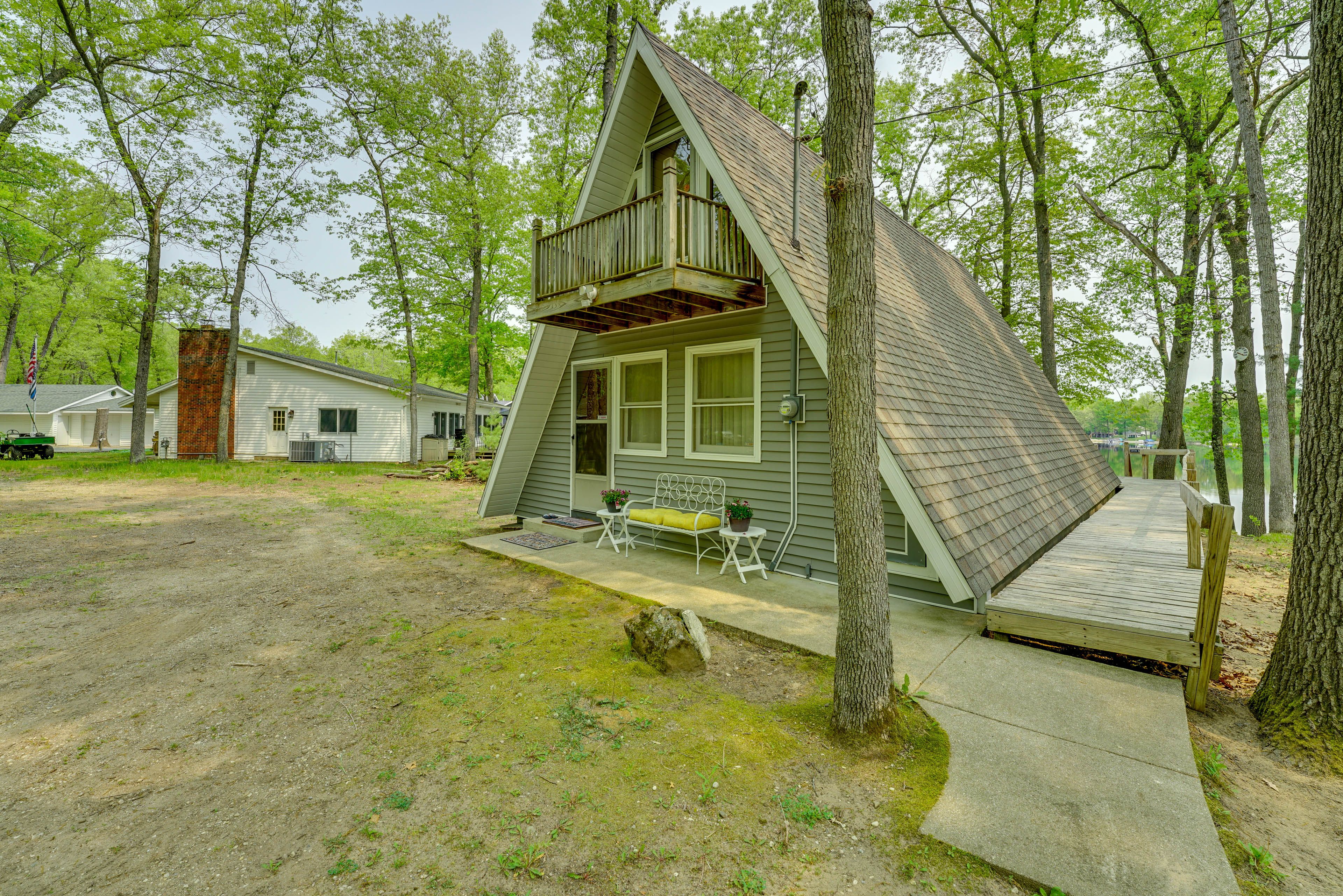 Cabin Exterior | Expansive Lake Views | 2 Kayaks Provided