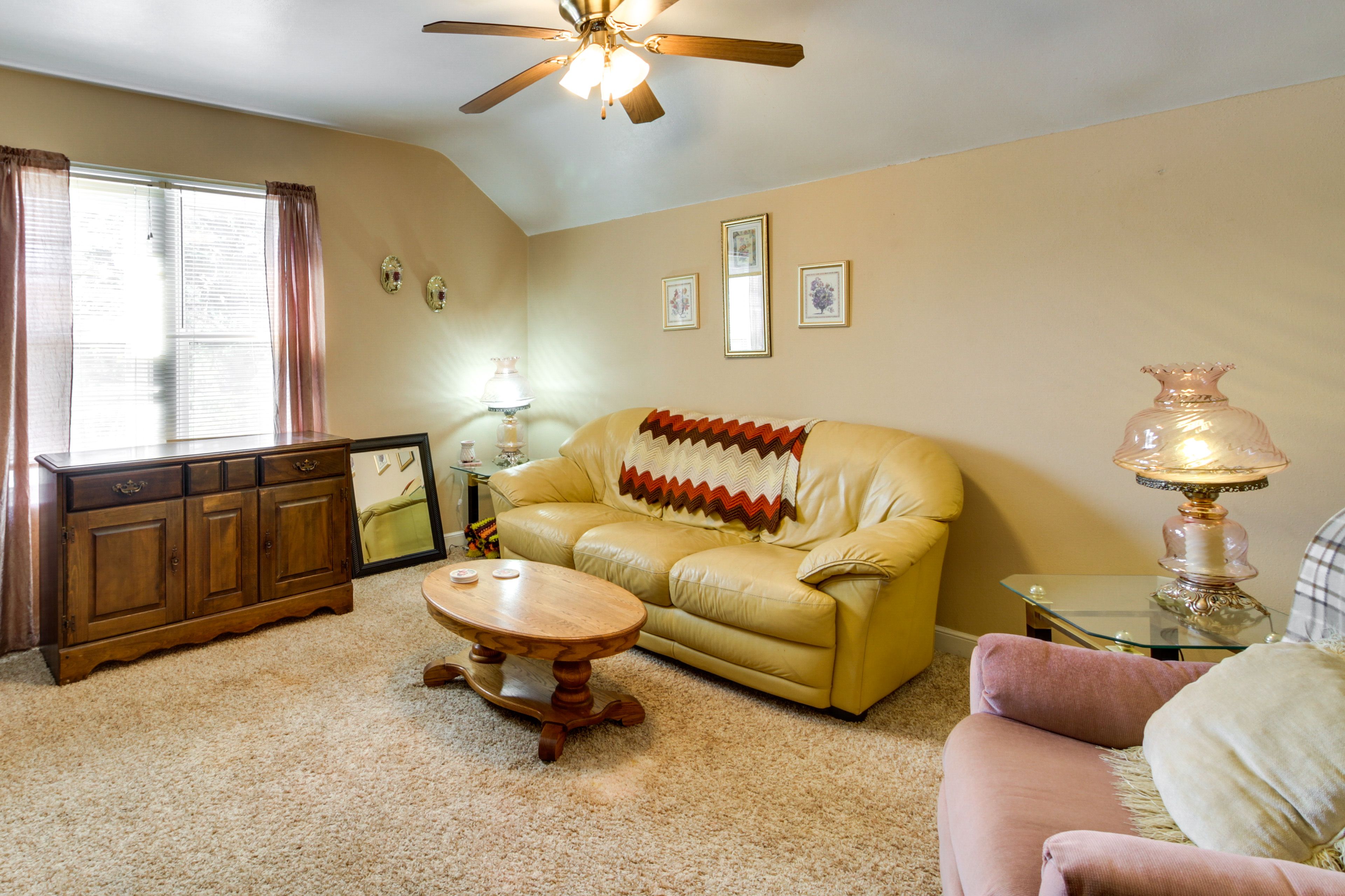Living Room | Free WiFi