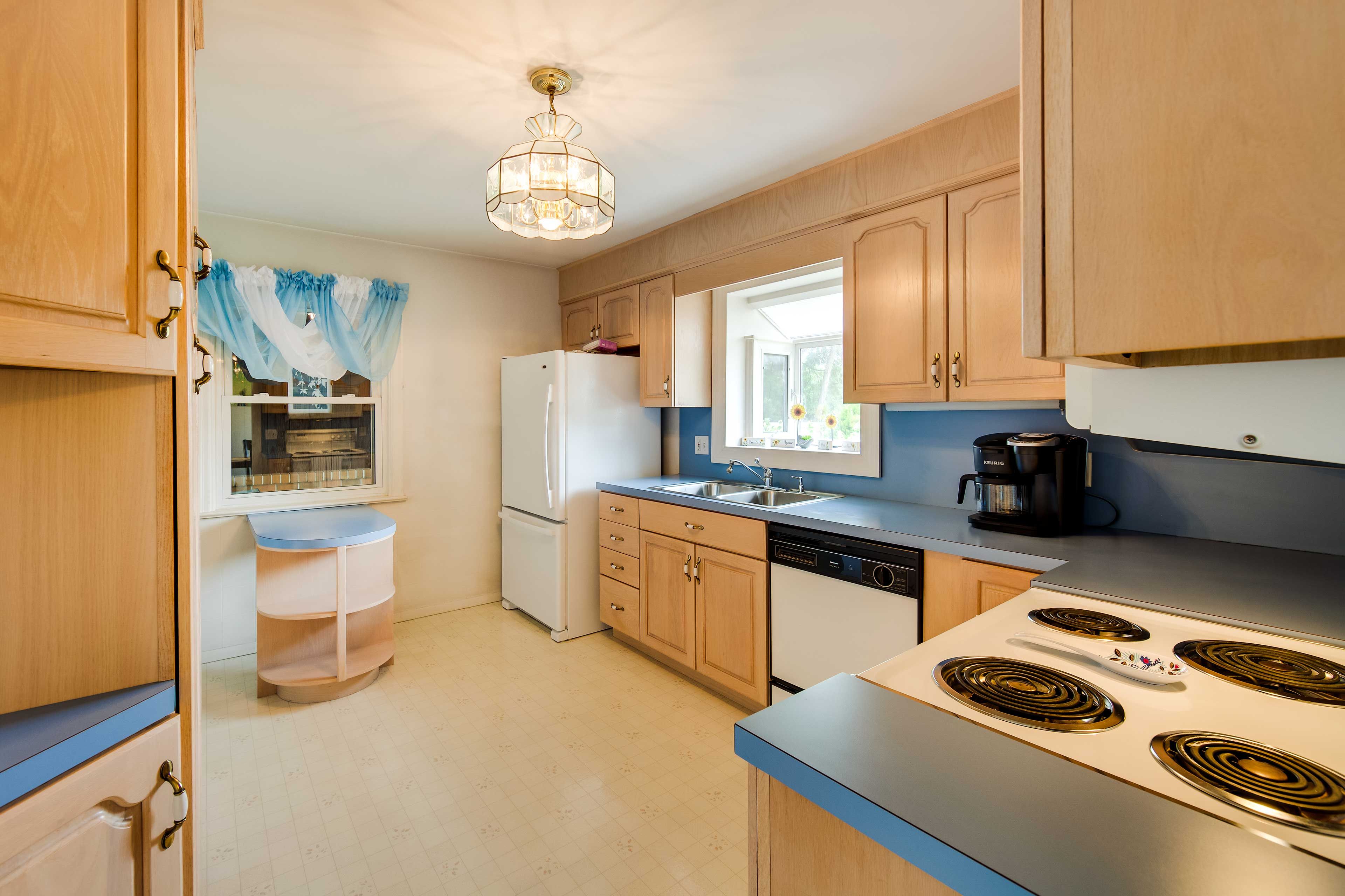 Kitchen | Dishware & Flatware