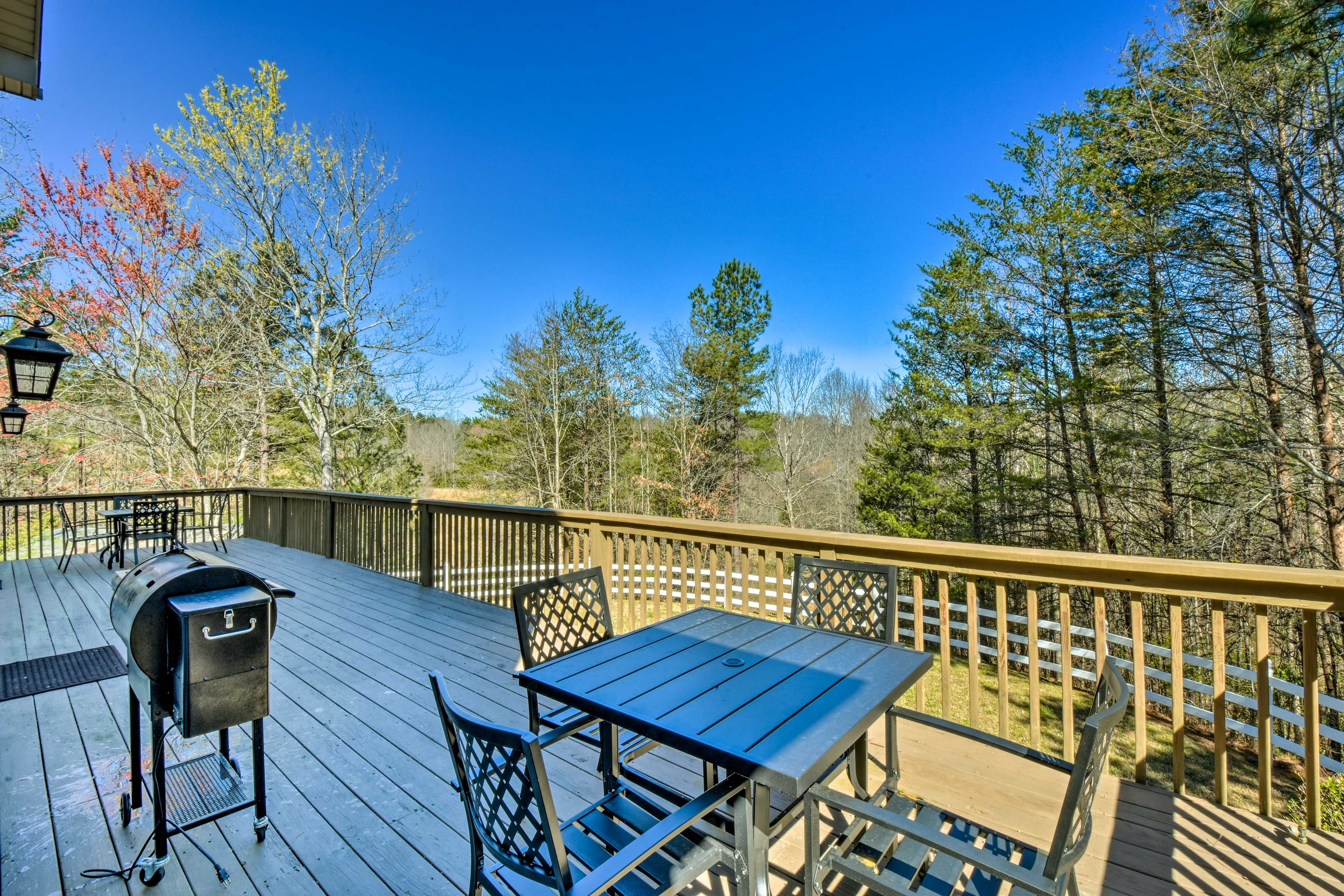 Deck | Propane/Electric Pellet Grill