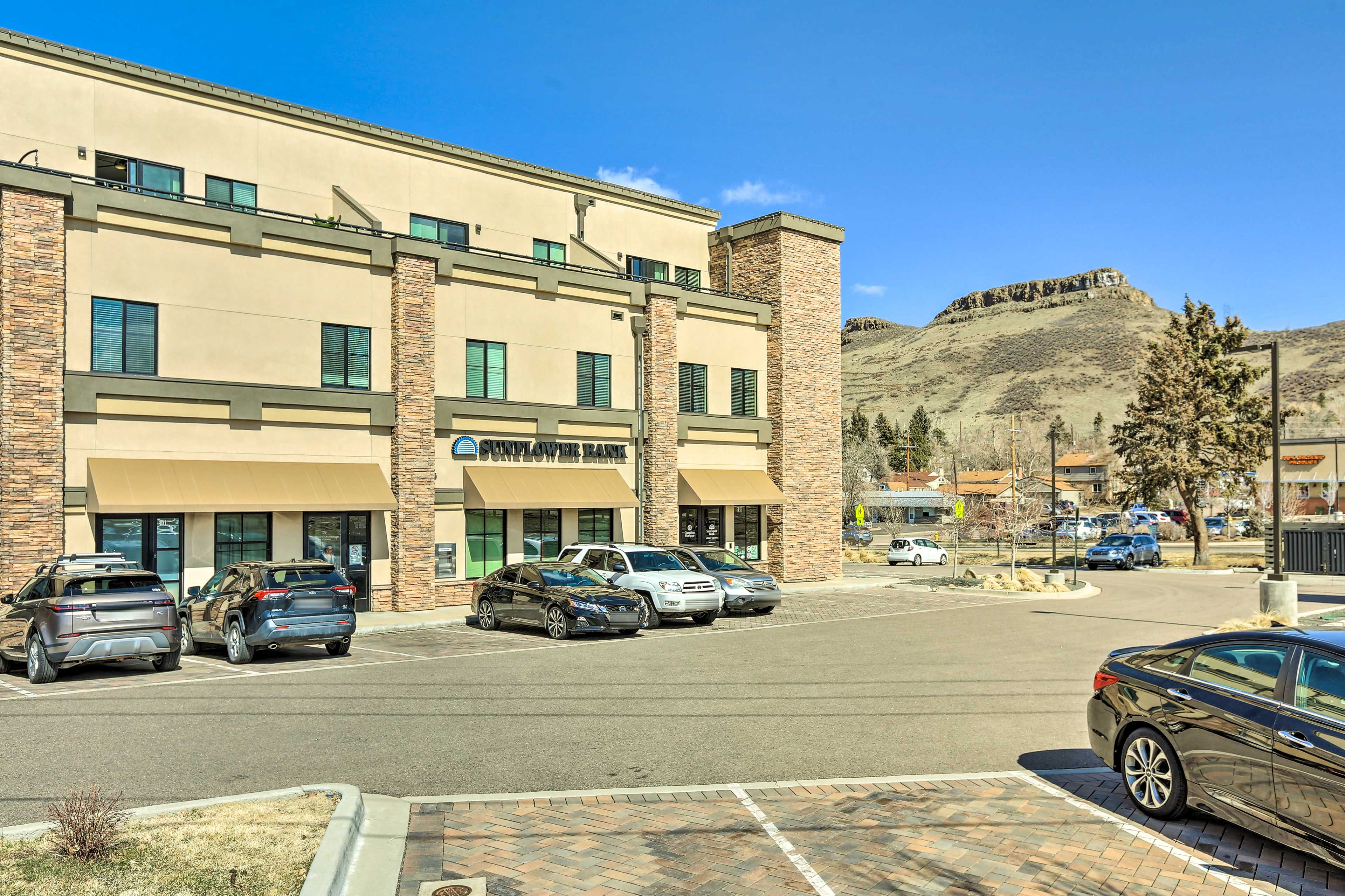 Parking | Community Parking Lot (1 Vehicle)