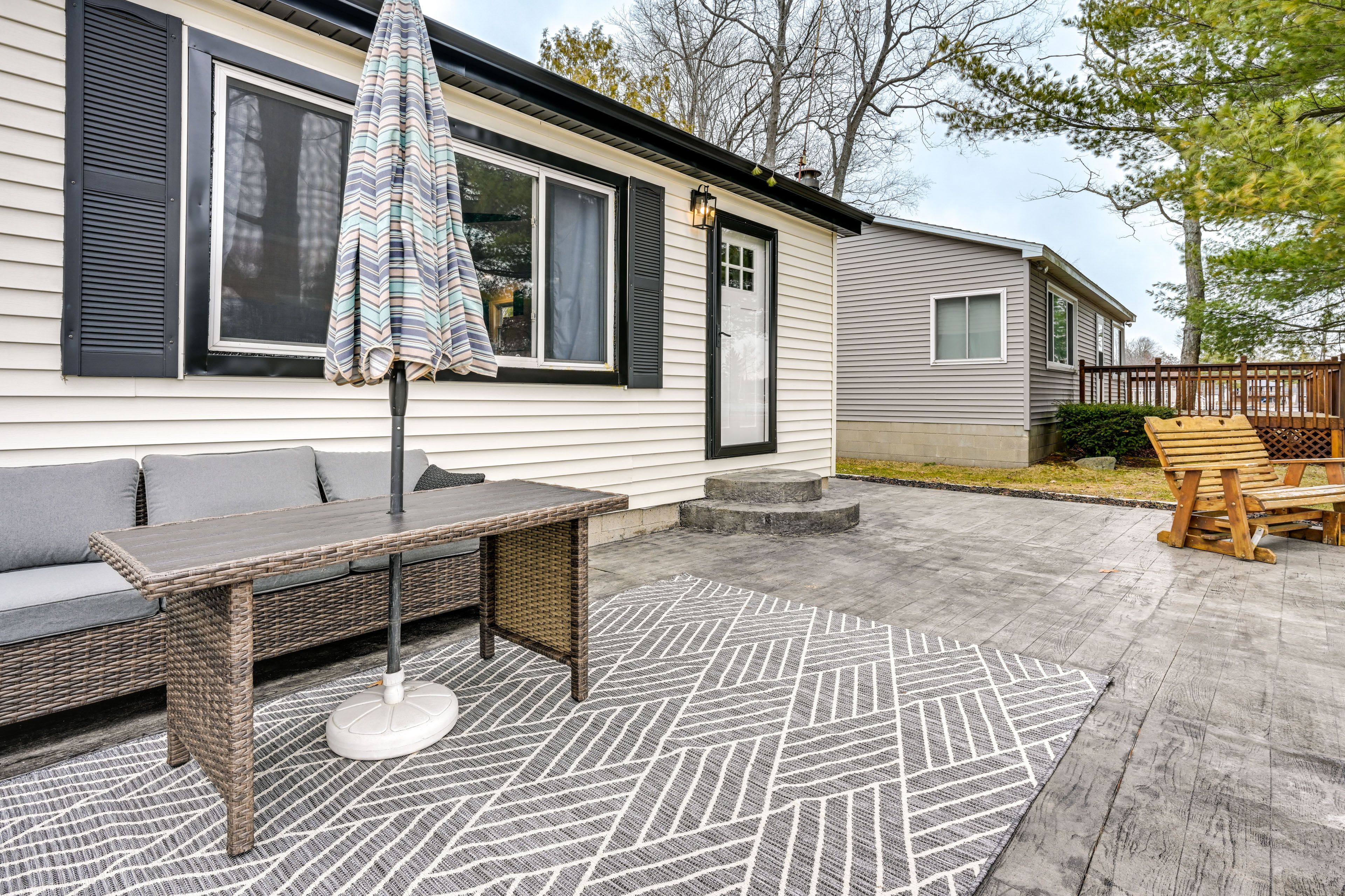 Private Patio | Outdoor Seating | Grill