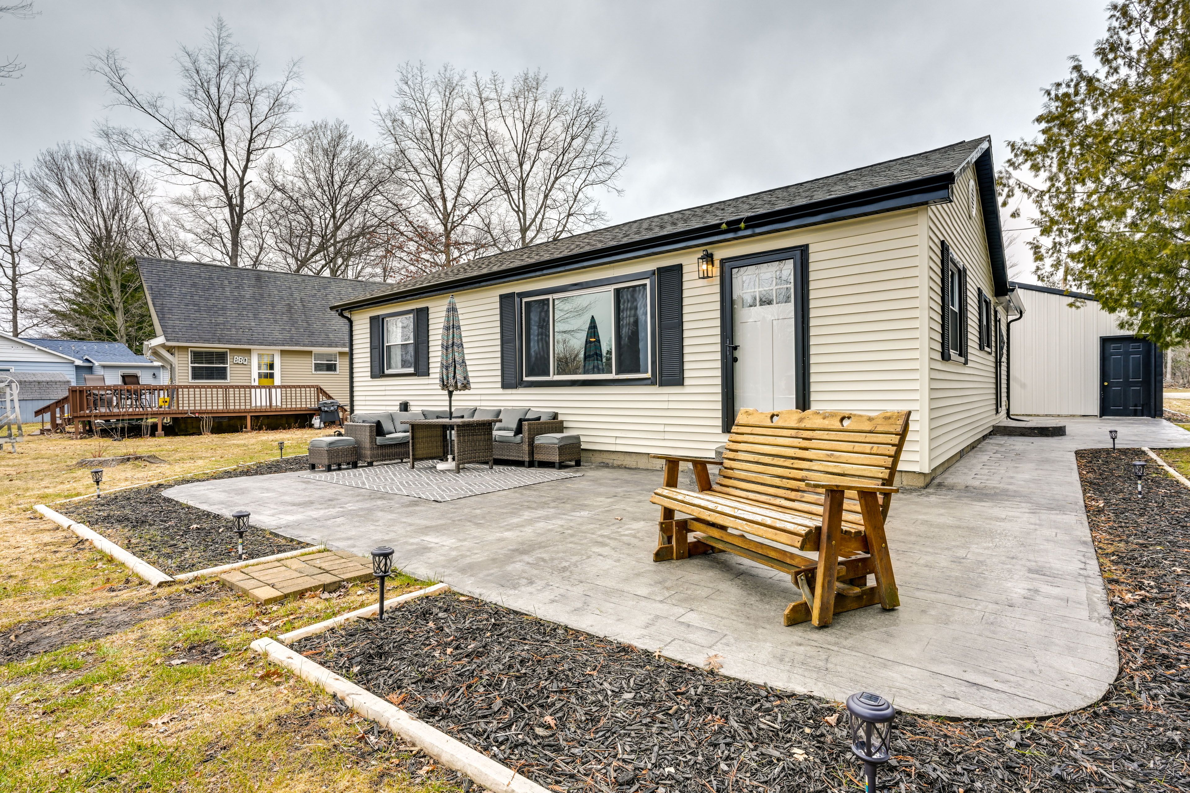 Harrison Vacation Rental | 3BR | 1BA | 2 Steps Required | 1,128 Sq Ft