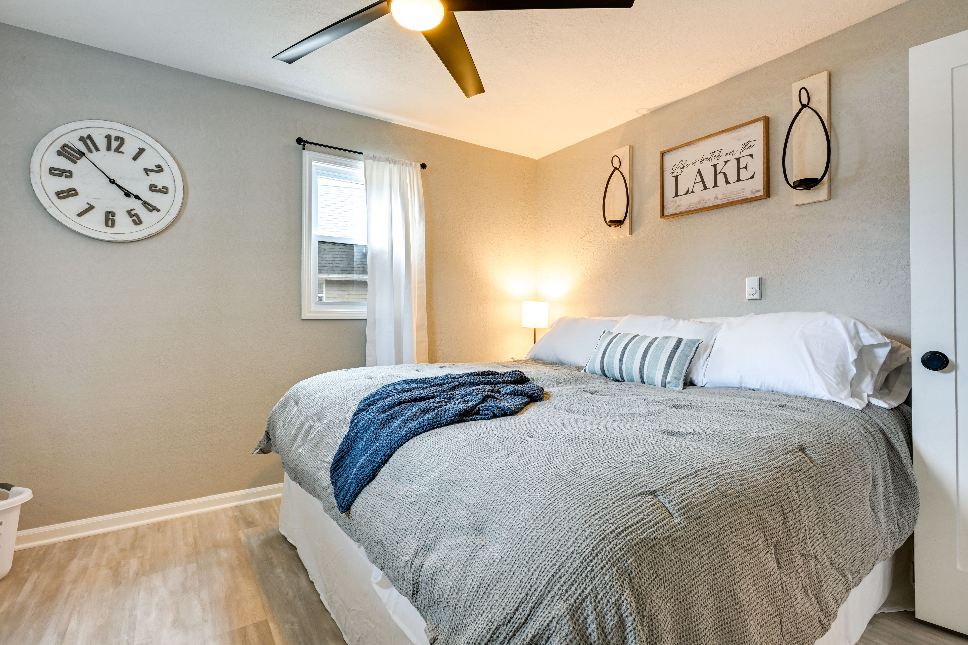 Bedroom 1 | King Bed | Smart TV