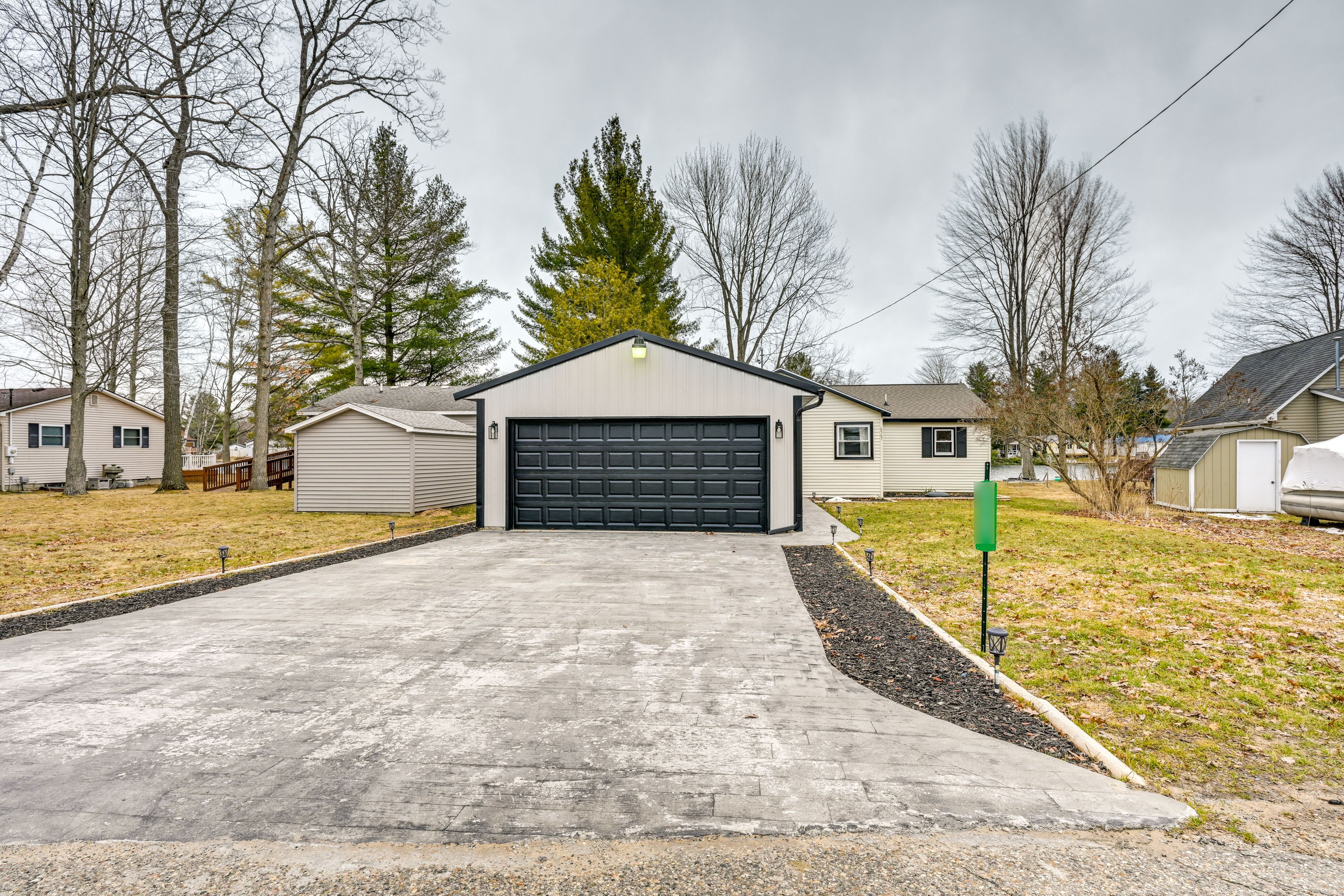 Parking | Driveway (4 Vehicles) | Garage Unavailable