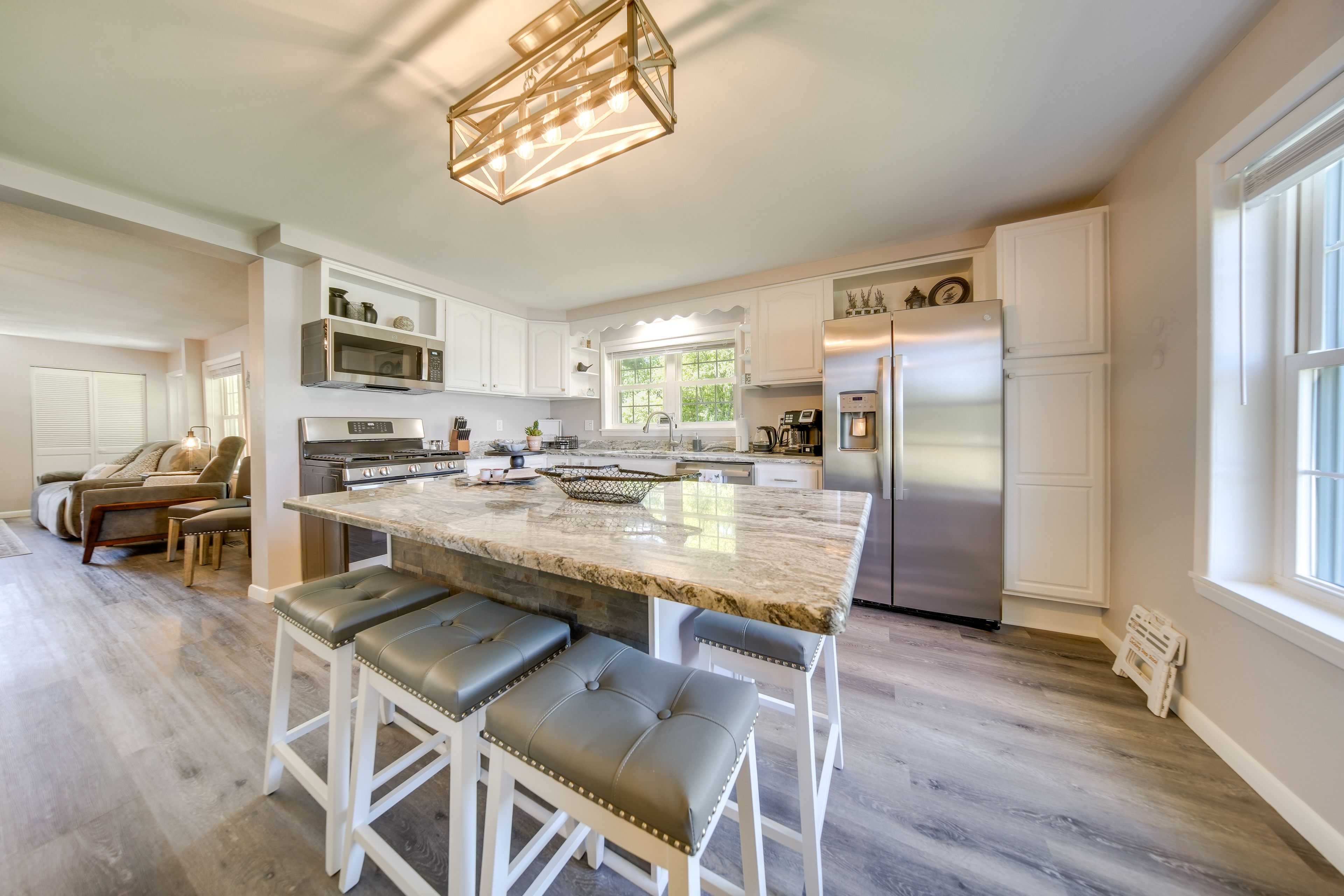 Kitchen | 1st Floor | Dishwasher | Coffee Maker | Spices